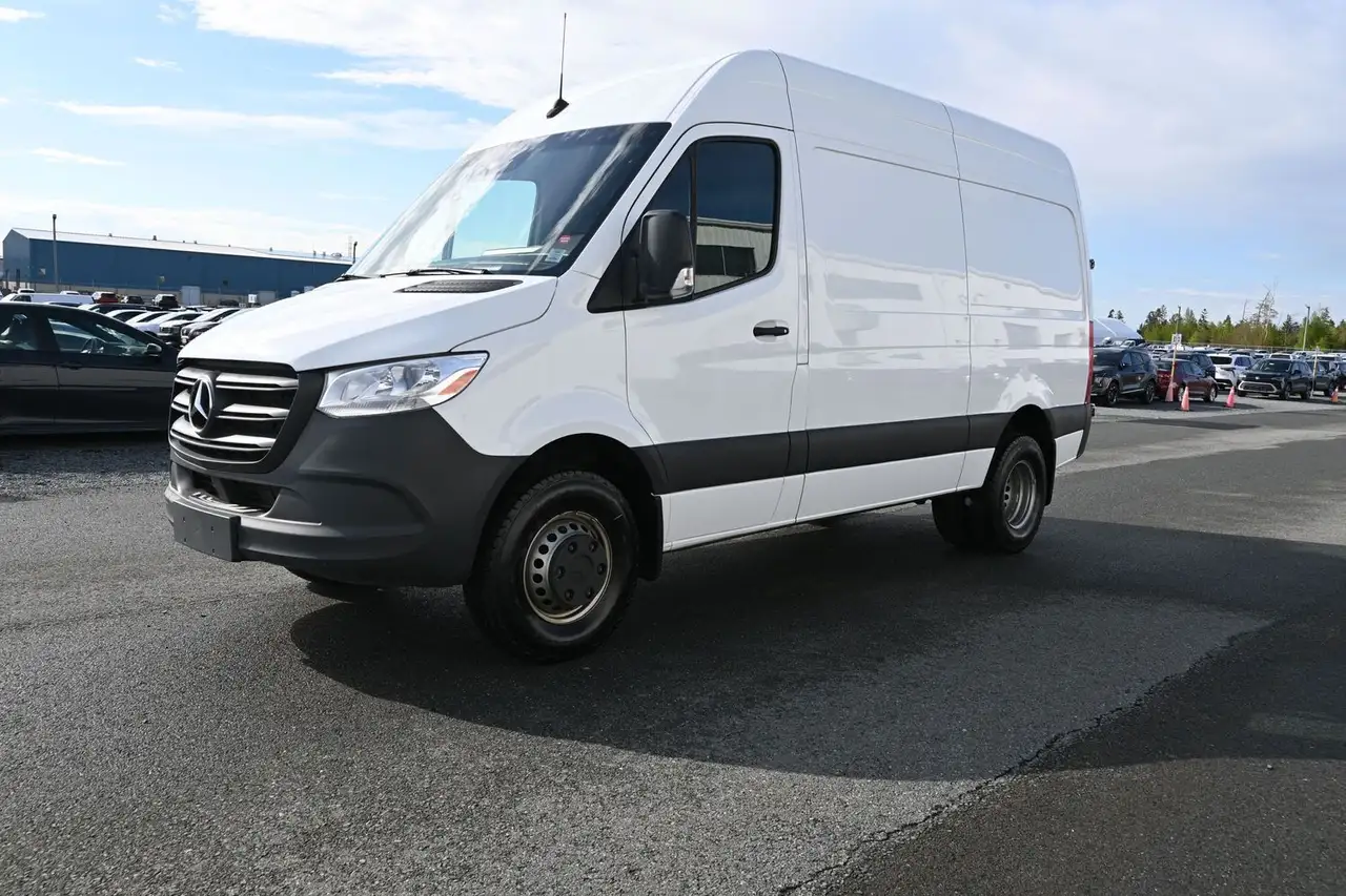 Mercedes-Benz Sprinter снимка Mercedes-Benz Sprinter