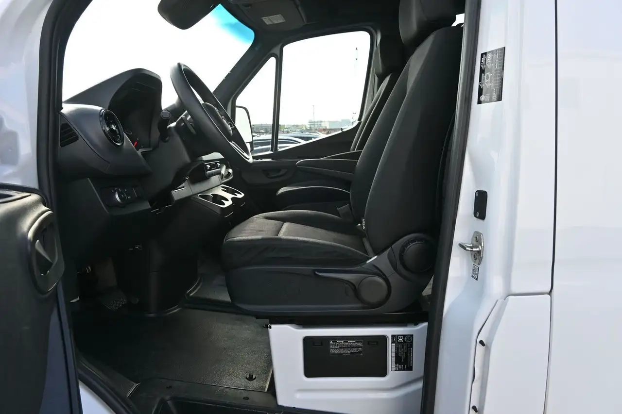 Mercedes-Benz Sprinter снимка Mercedes-Benz Sprinter