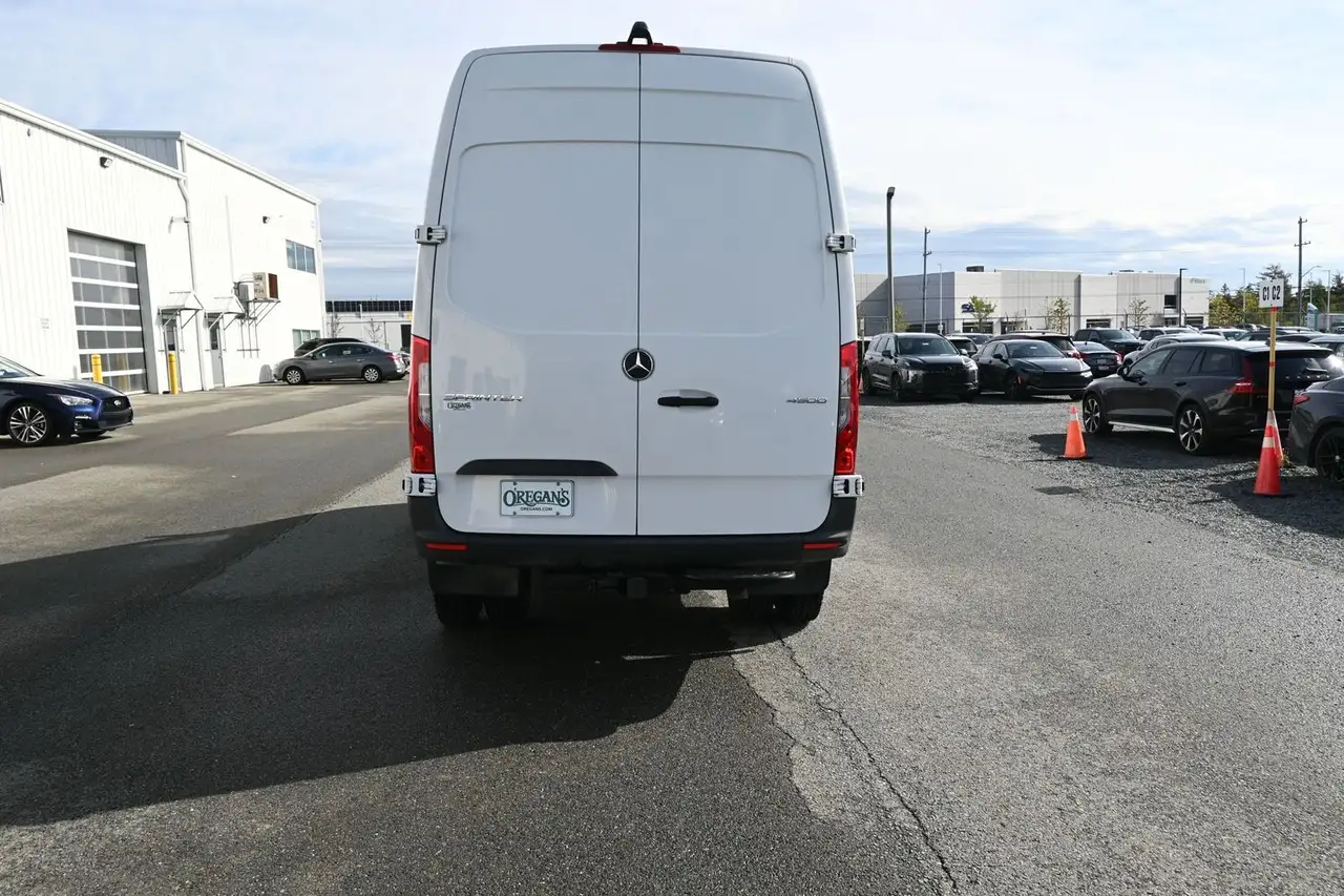 Mercedes-Benz Sprinter снимка Mercedes-Benz Sprinter