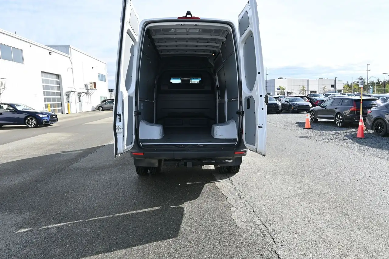 Mercedes-Benz Sprinter снимка Mercedes-Benz Sprinter