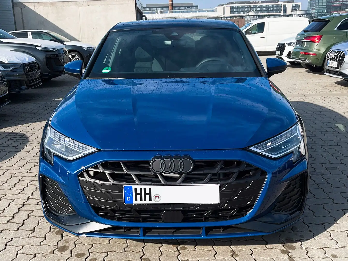 Audi A3 35 TFSI S tronic 2xS LINE/PANO/LM19 Blauw - 2