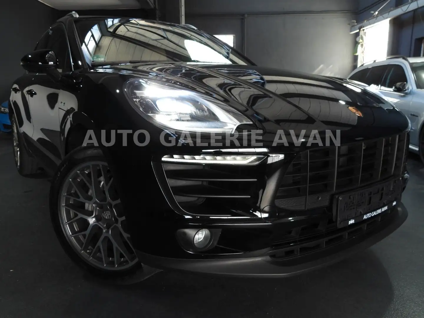 Porsche Macan MACAN S DIESEL Schwarz - 1
