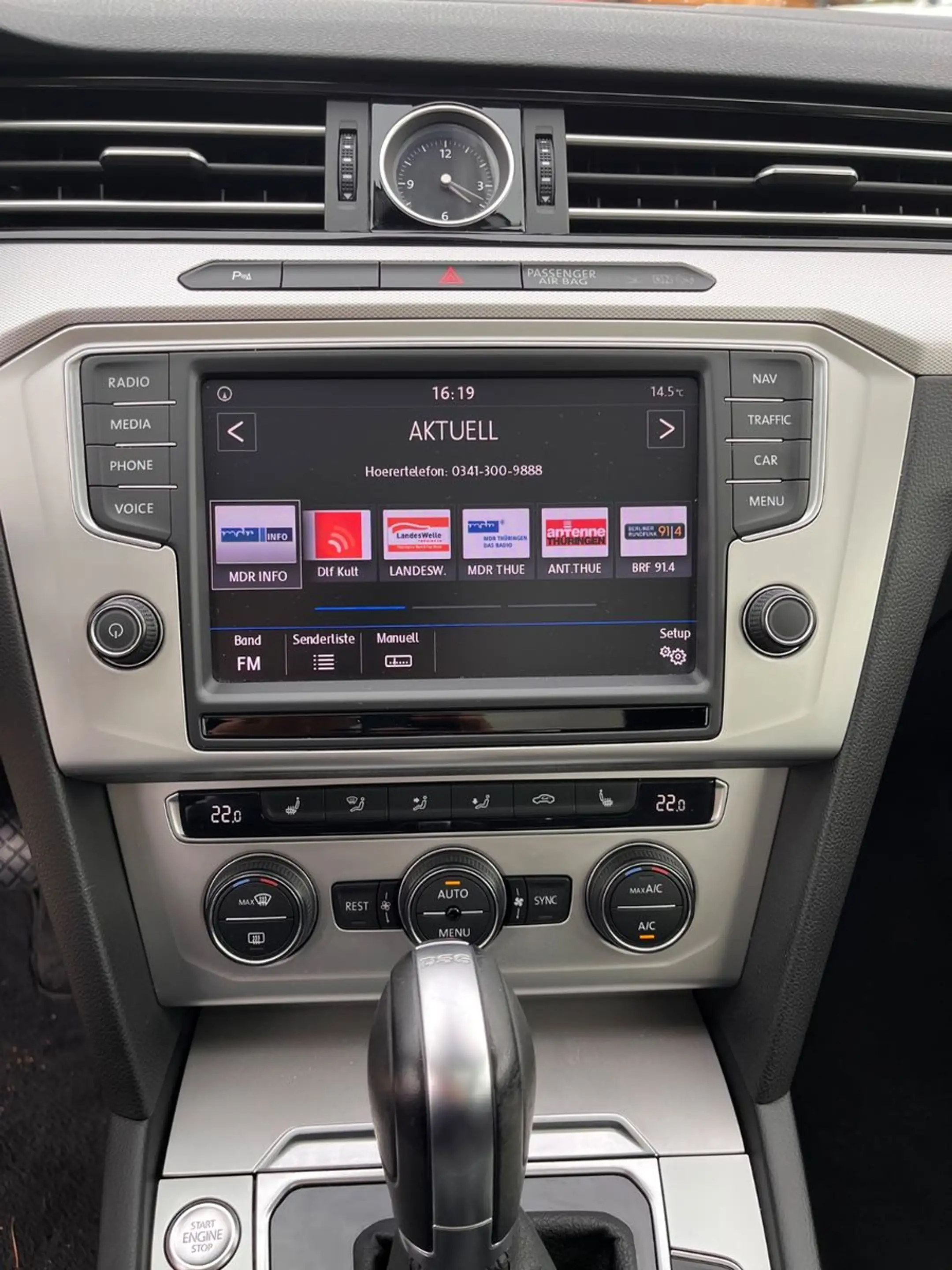 Volkswagen Passat Variant 2.0TDI DSG Pano ACC Navi Kamera — photo 12