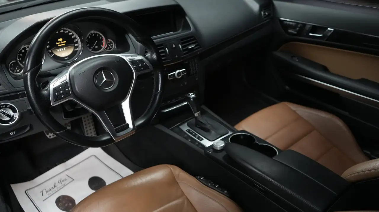 Mercedes-Benz E-Class fotografie Mercedes-Benz E-Class