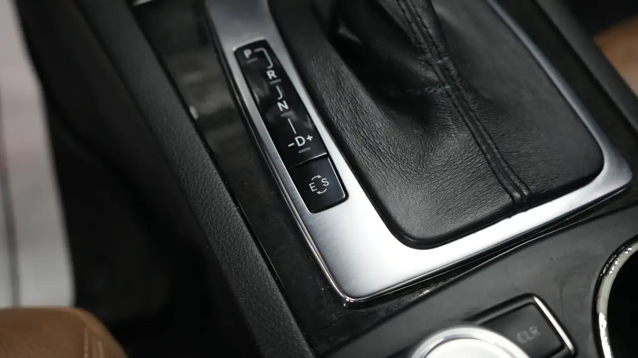 Mercedes-Benz E-Class fotografie Mercedes-Benz E-Class