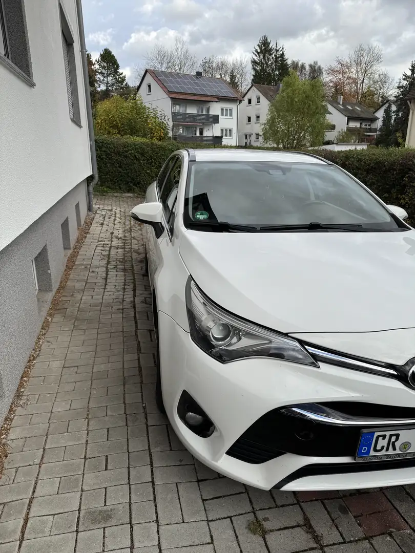 Toyota Avensis Touring Sports 2.0 D-4D Edition-S - 2