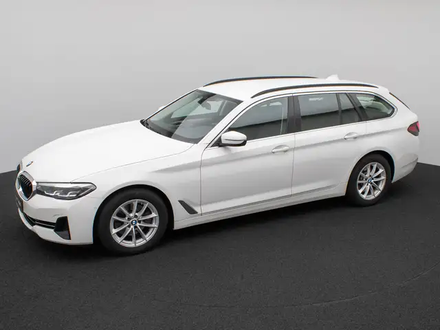 BMW 5 Series view 12