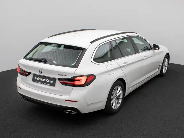 BMW 5 Series view 7