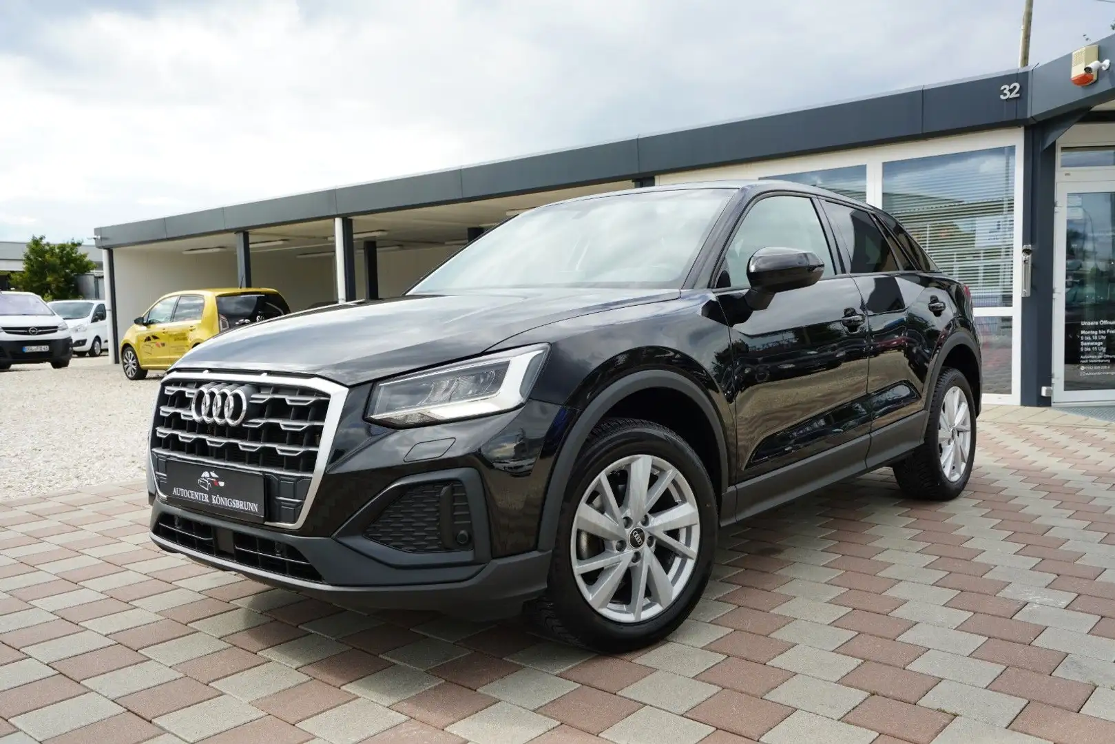 Audi Q2 35TFSI*1.Hand*Automatik*Kamera*Navi*DigiTacho Schwarz - 1