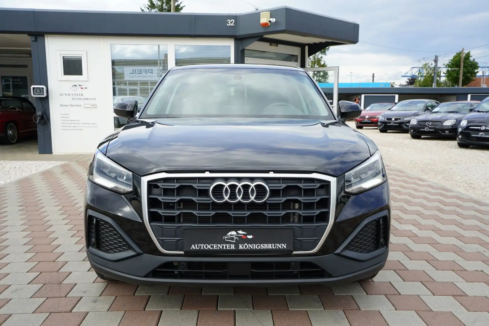 Audi Q2 35TFSI*1.Hand*Automatik*Kamera*Navi*DigiTacho Schwarz - 2