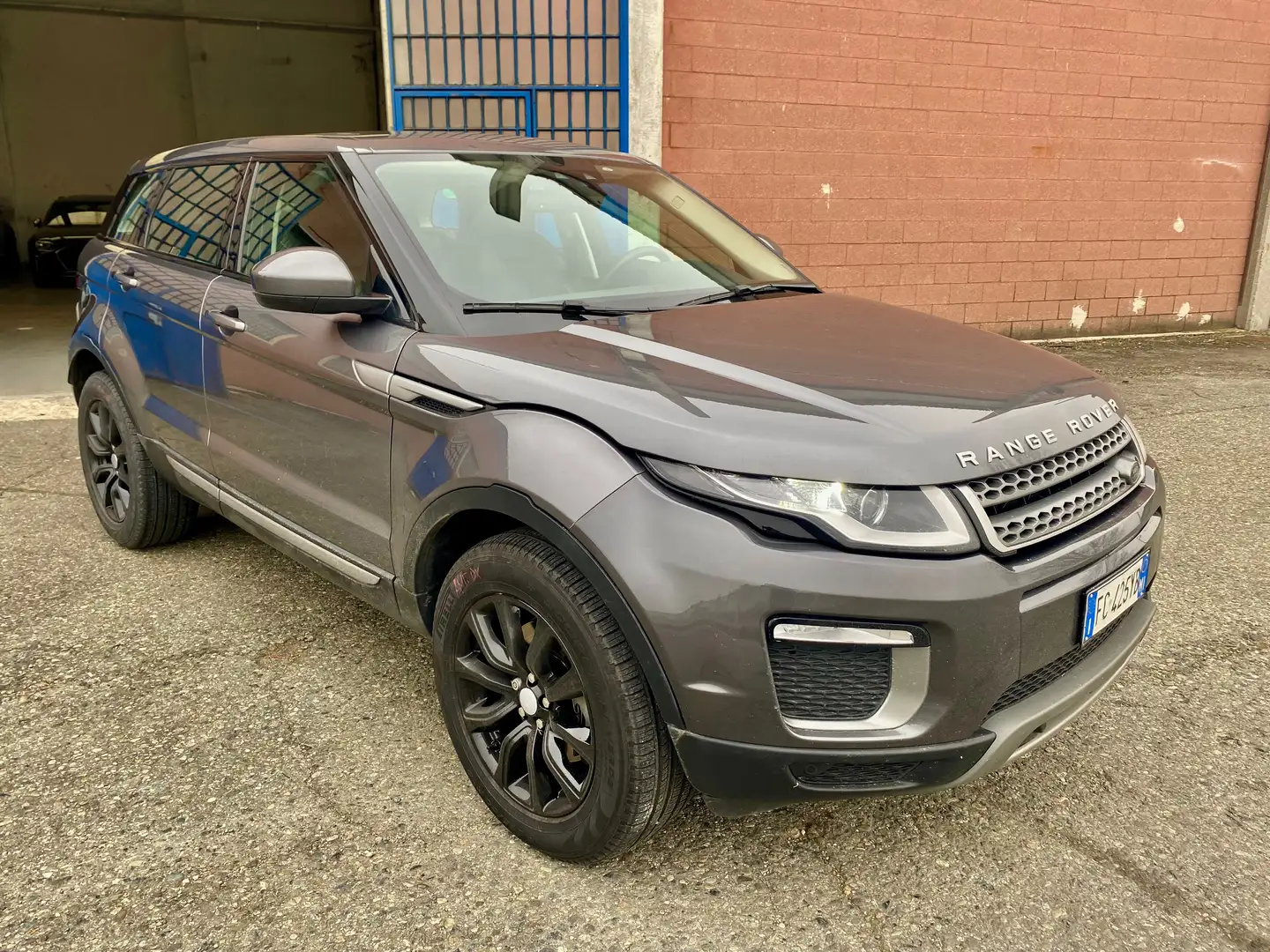 Land Rover Range Rover Evoque 5p 2.0 td4 SE 180cv Grau - 2