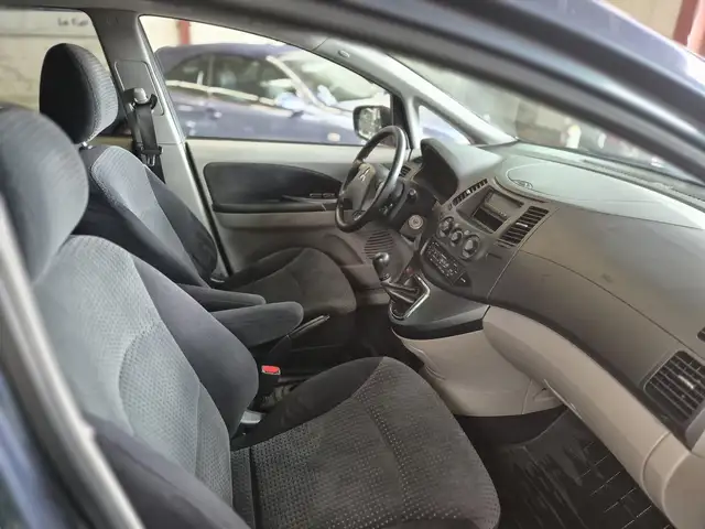 Mitsubishi Grandis Grandis 2.4 Inform