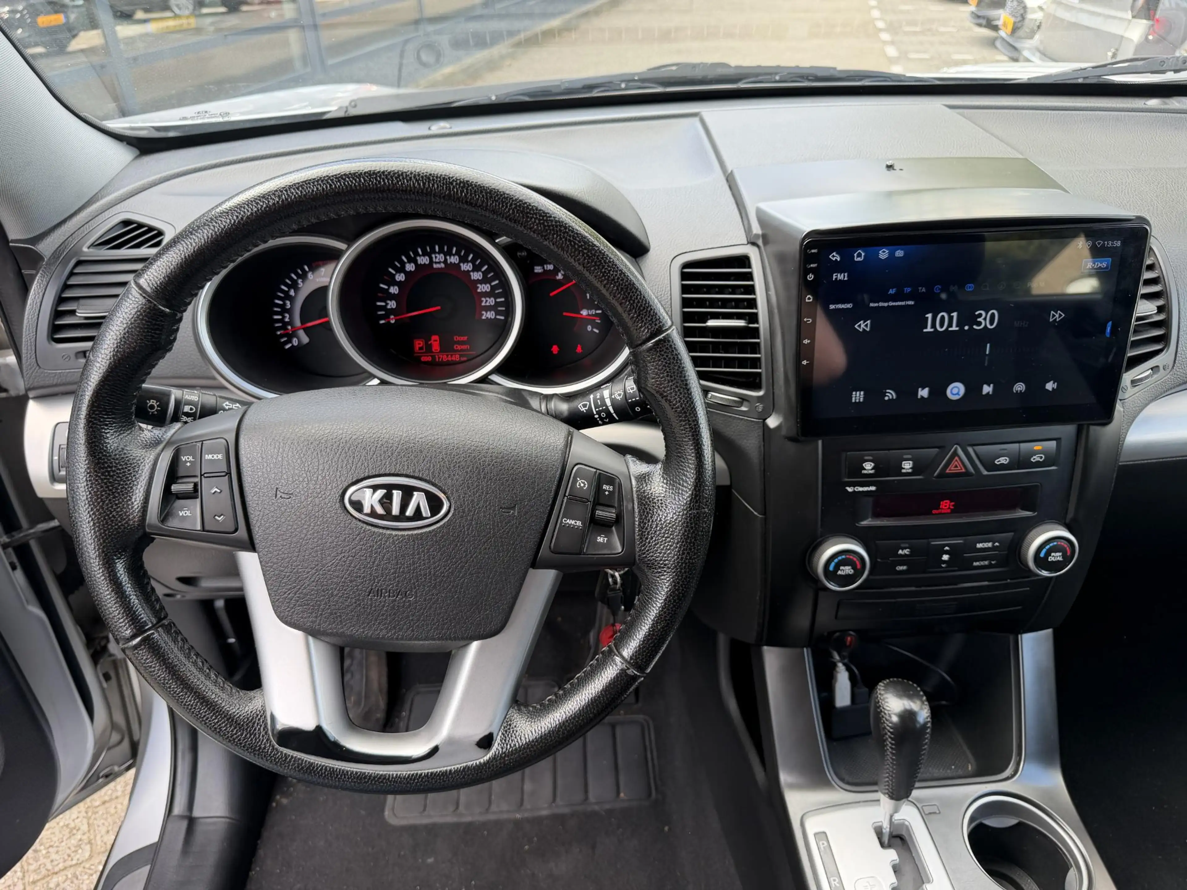 Kia Sorento 2.4 X-ecutive — photo 6