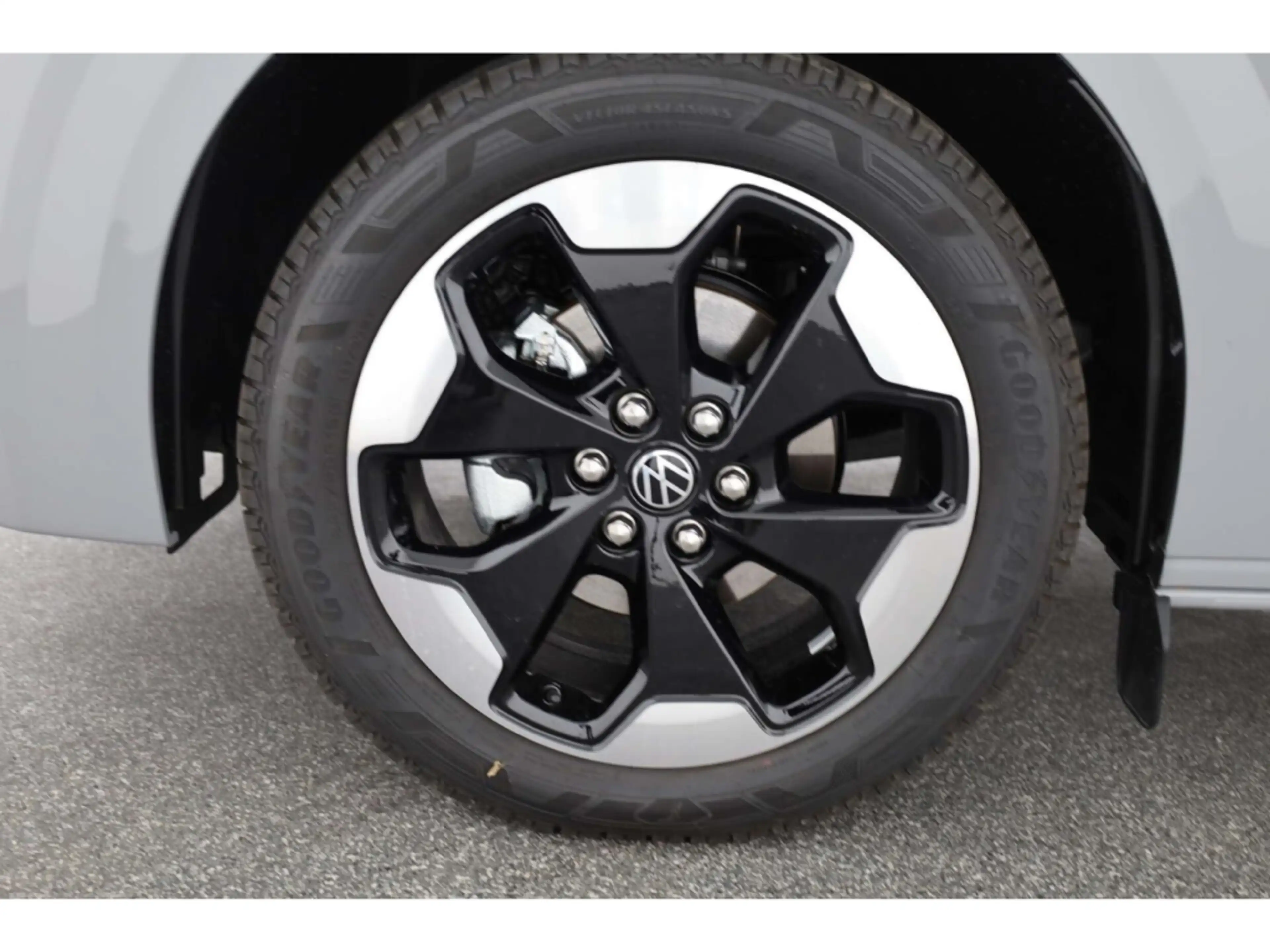 Volkswagen T7 Caravelle 2.0TDI Edition KR AHK/NAV/RFK/SHZ — photo 8