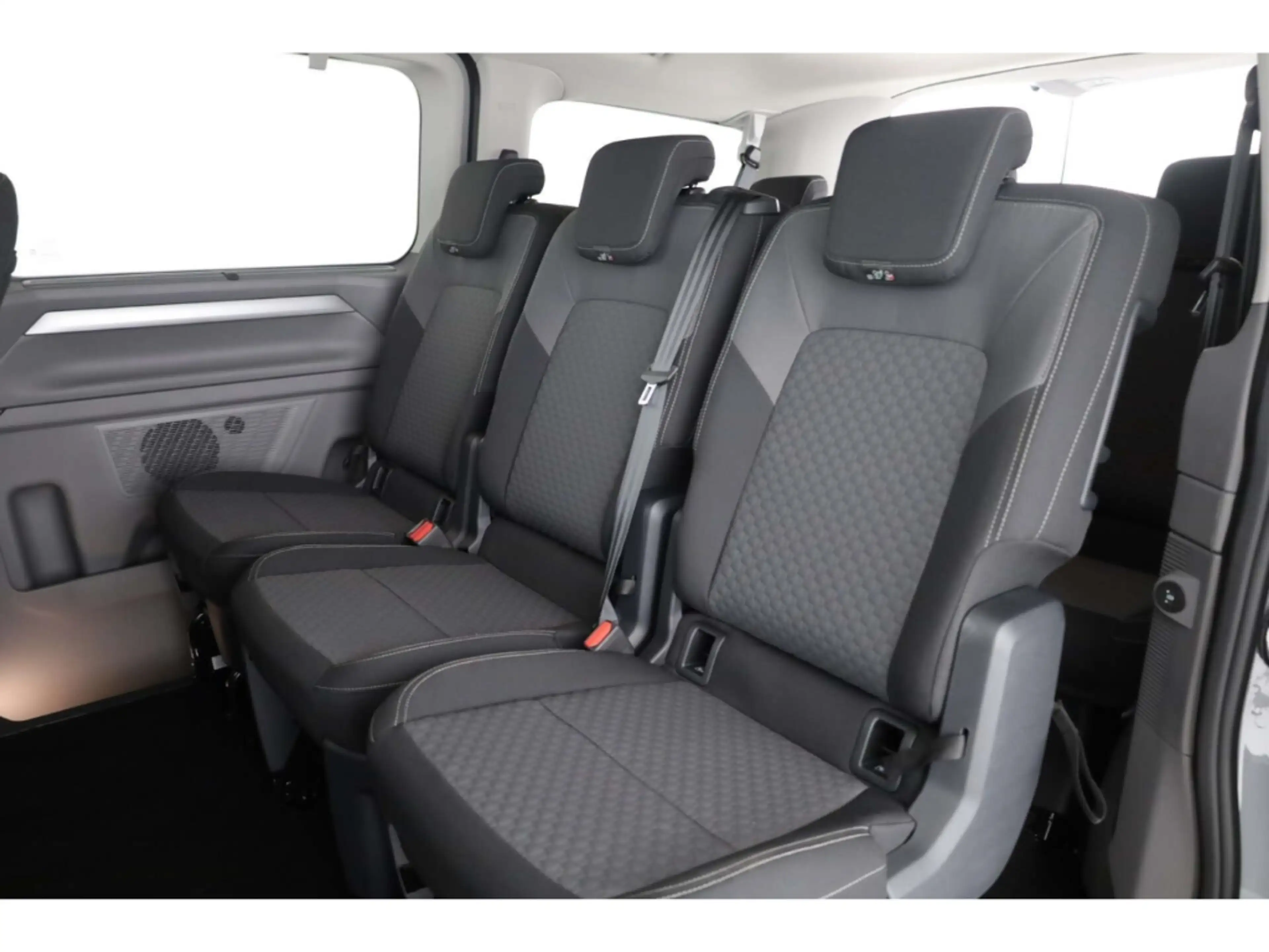 Volkswagen T7 Caravelle 2.0TDI Edition KR AHK/NAV/RFK/SHZ — photo 12