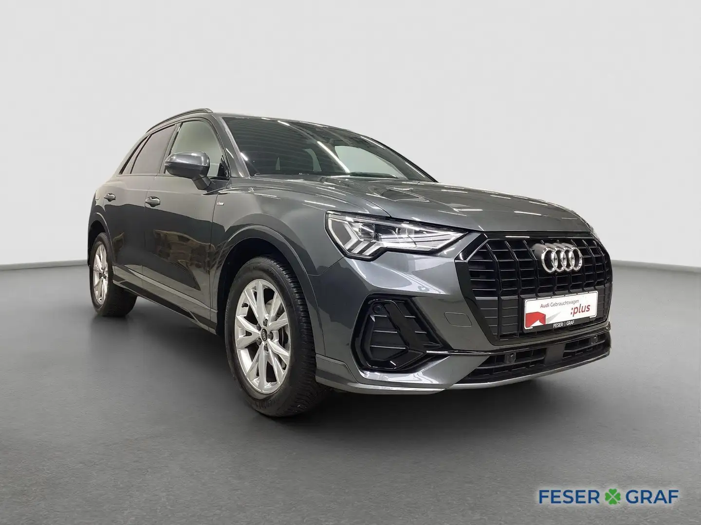 Audi Q3 S line 35 TFSI S tronic LED ACC Navi RFK Keyl Grau - 2
