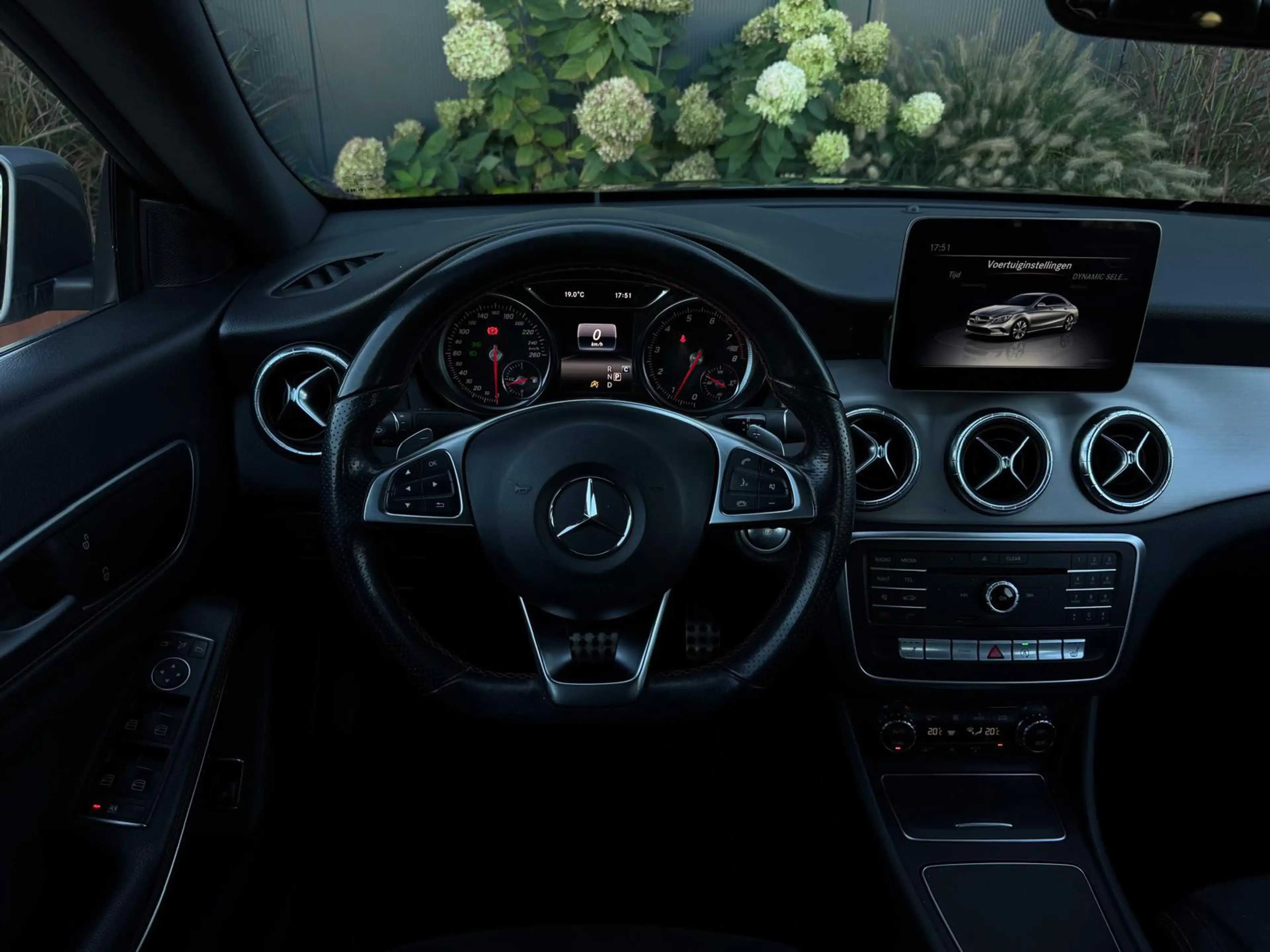 Mercedes-Benz CLA 180 AMG Night NAVI|LEDER|LED|SPORTVELGEN|CR CONTROL — photo 9