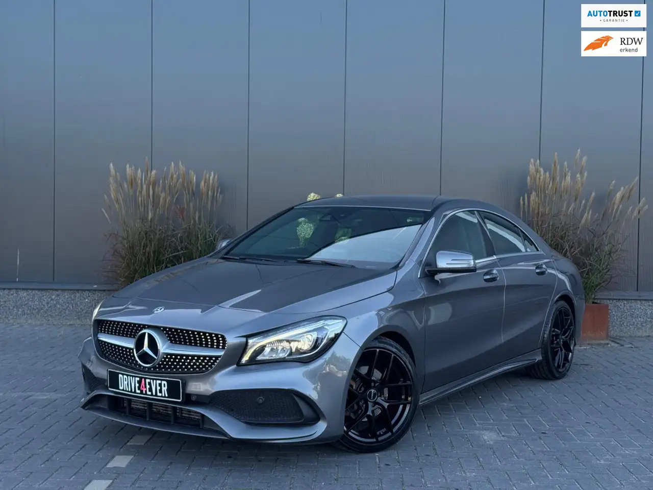 Mercedes-Benz CLA 180