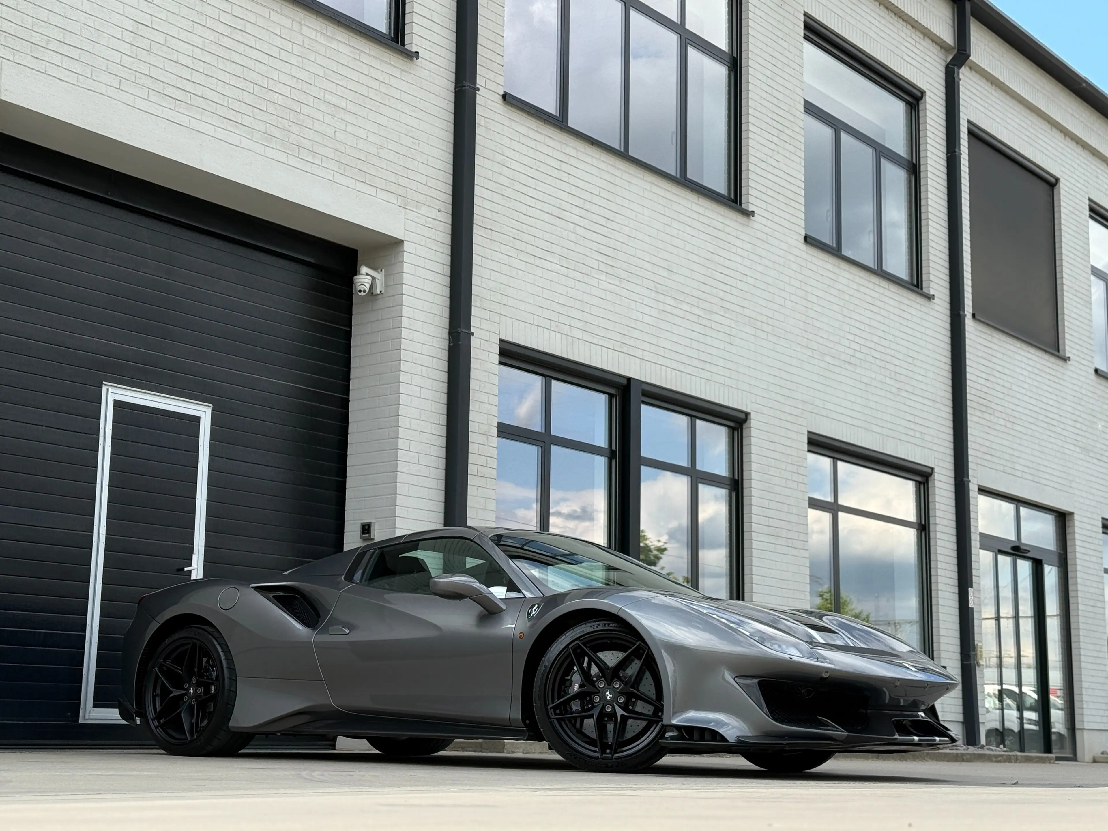 Ferrari 488 " Pista " Spider 3.9 Turbo V8 F1 - FULL CARBON !! — photo 3