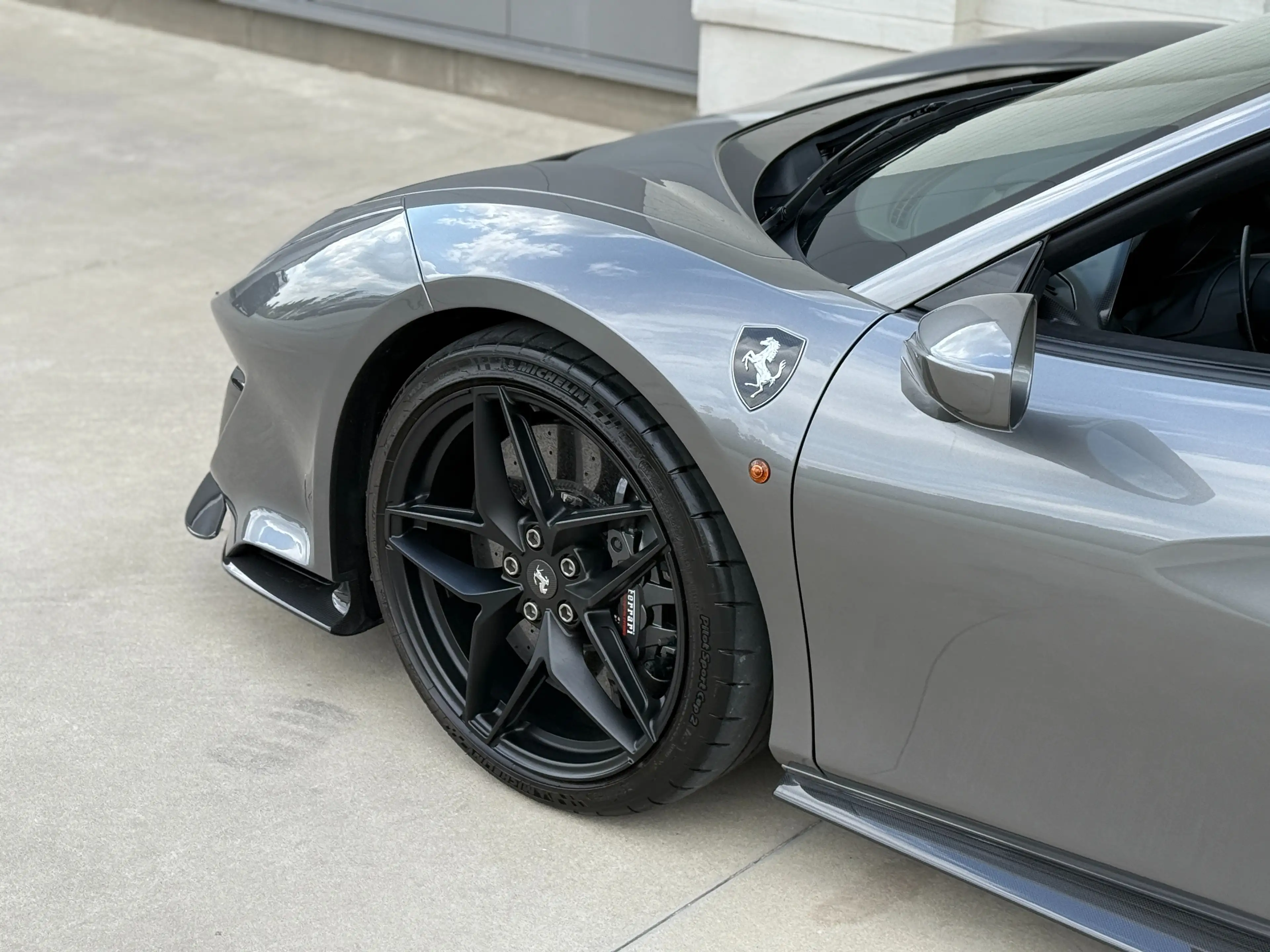 Ferrari 488 " Pista " Spider 3.9 Turbo V8 F1 - FULL CARBON !! — photo 9