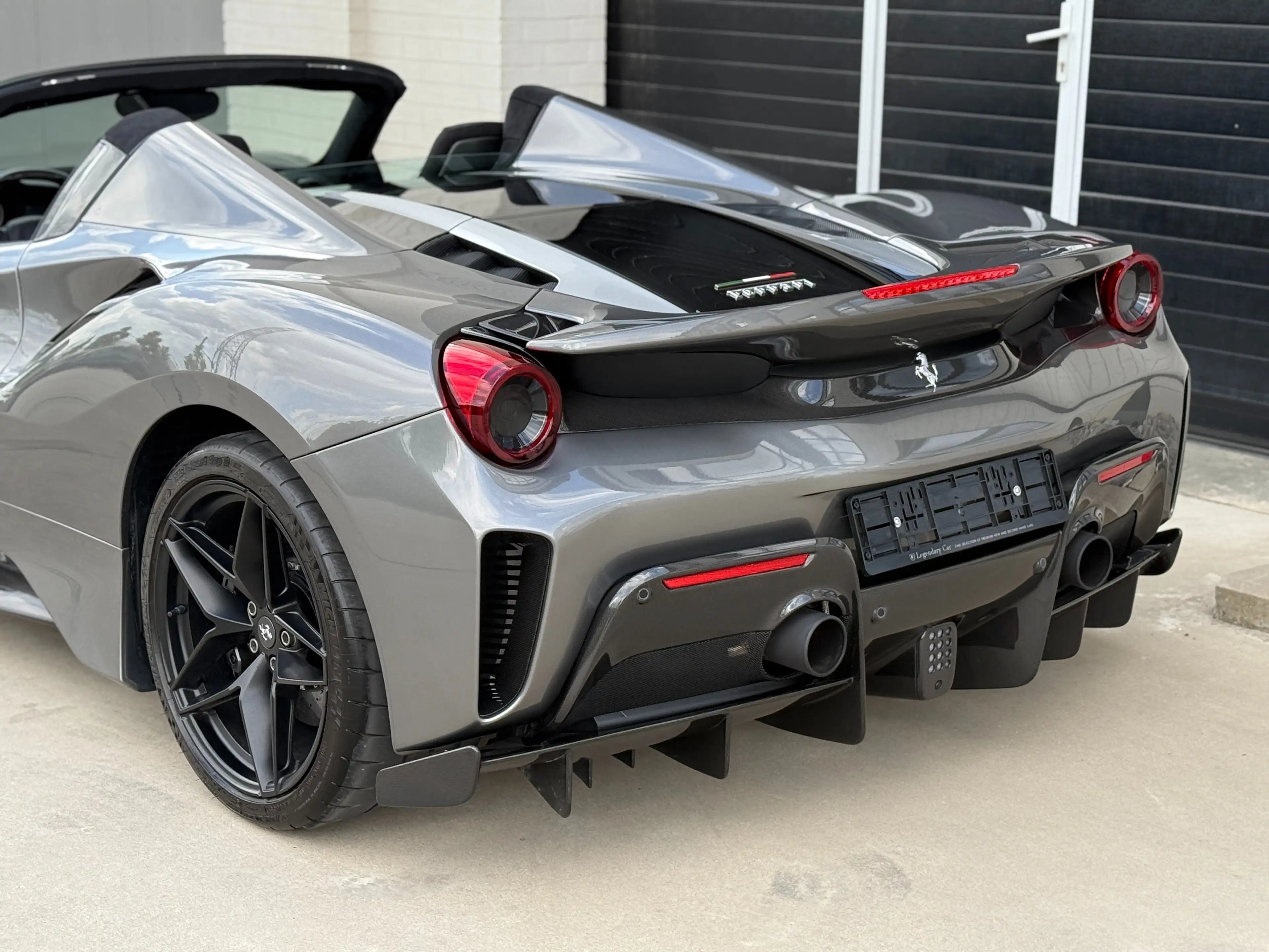 Ferrari 488 " Pista " Spider 3.9 Turbo V8 F1 - FULL CARBON !! — photo 13