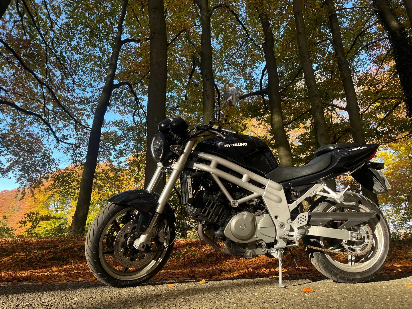 Hyosung GT 650 Zeer nette Hyosung GT 650 V-Twin Zwart - 2
