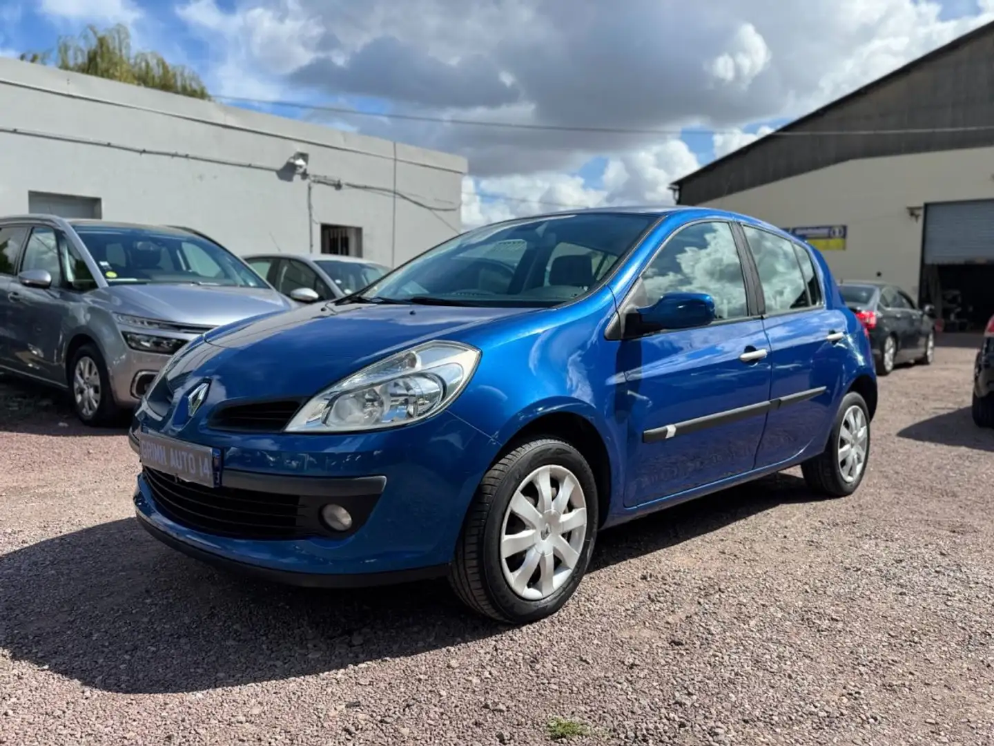 Renault Clio III III 1.4i Privilège 100ch Bleu - 2