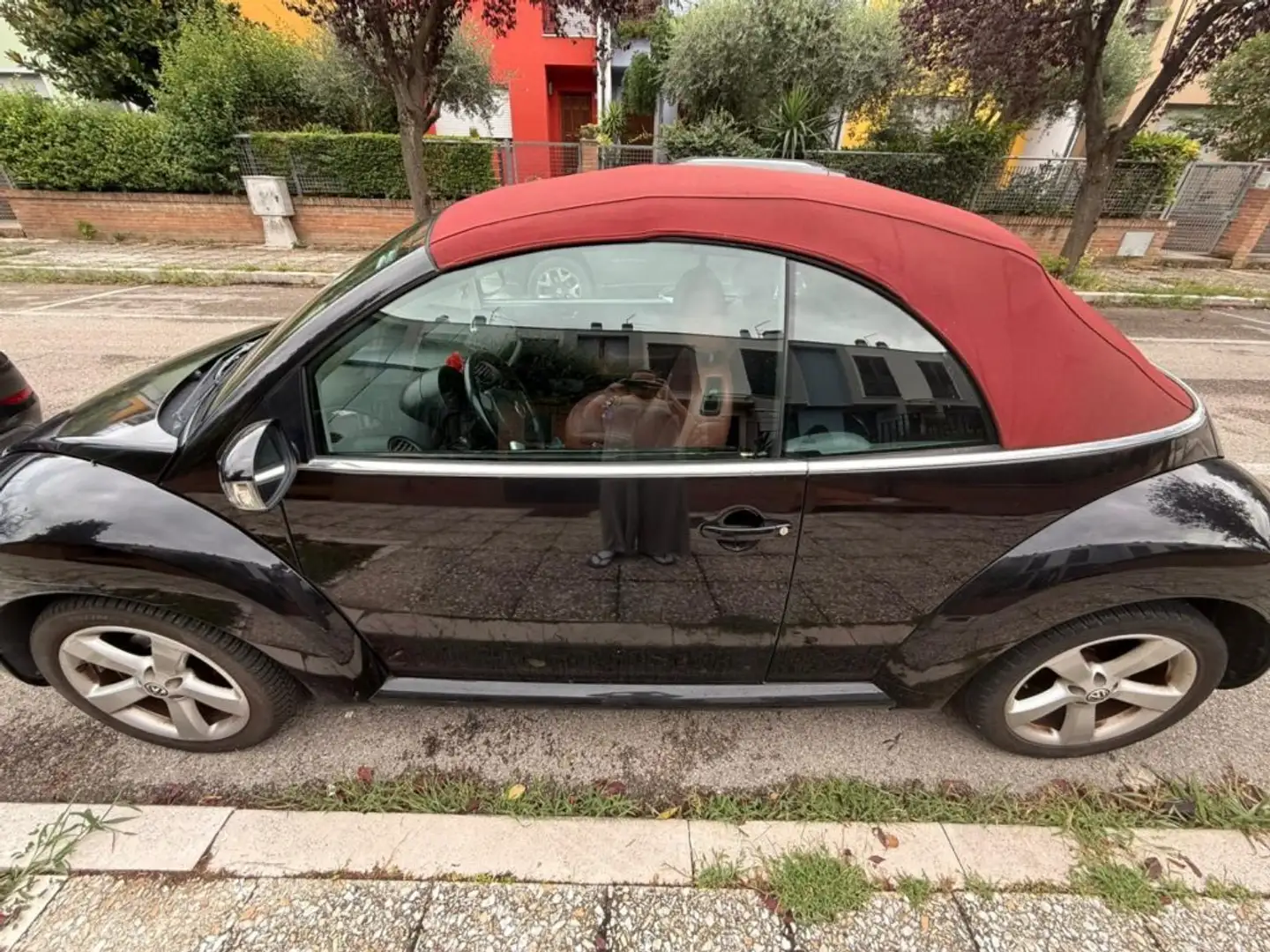 Volkswagen New Beetle 1.6 Cabrio Edizione limitata RED Edition BORDEAUX Nero - 1
