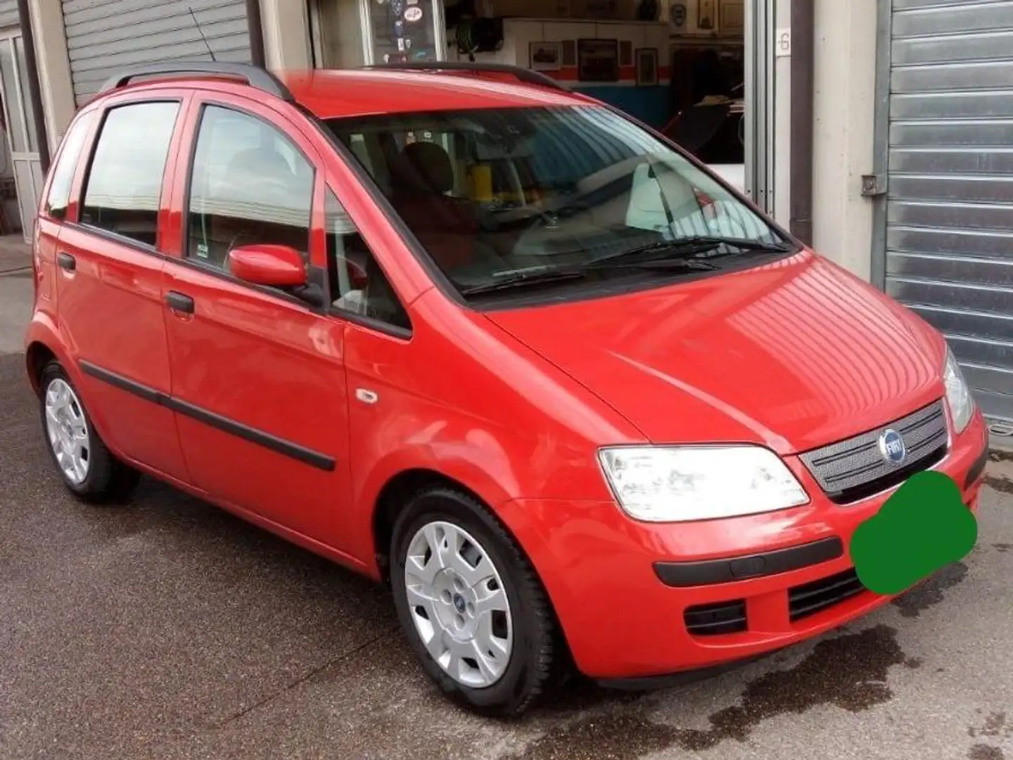 Fiat Idea Idea 1.2 16v Black Label crvena - 1