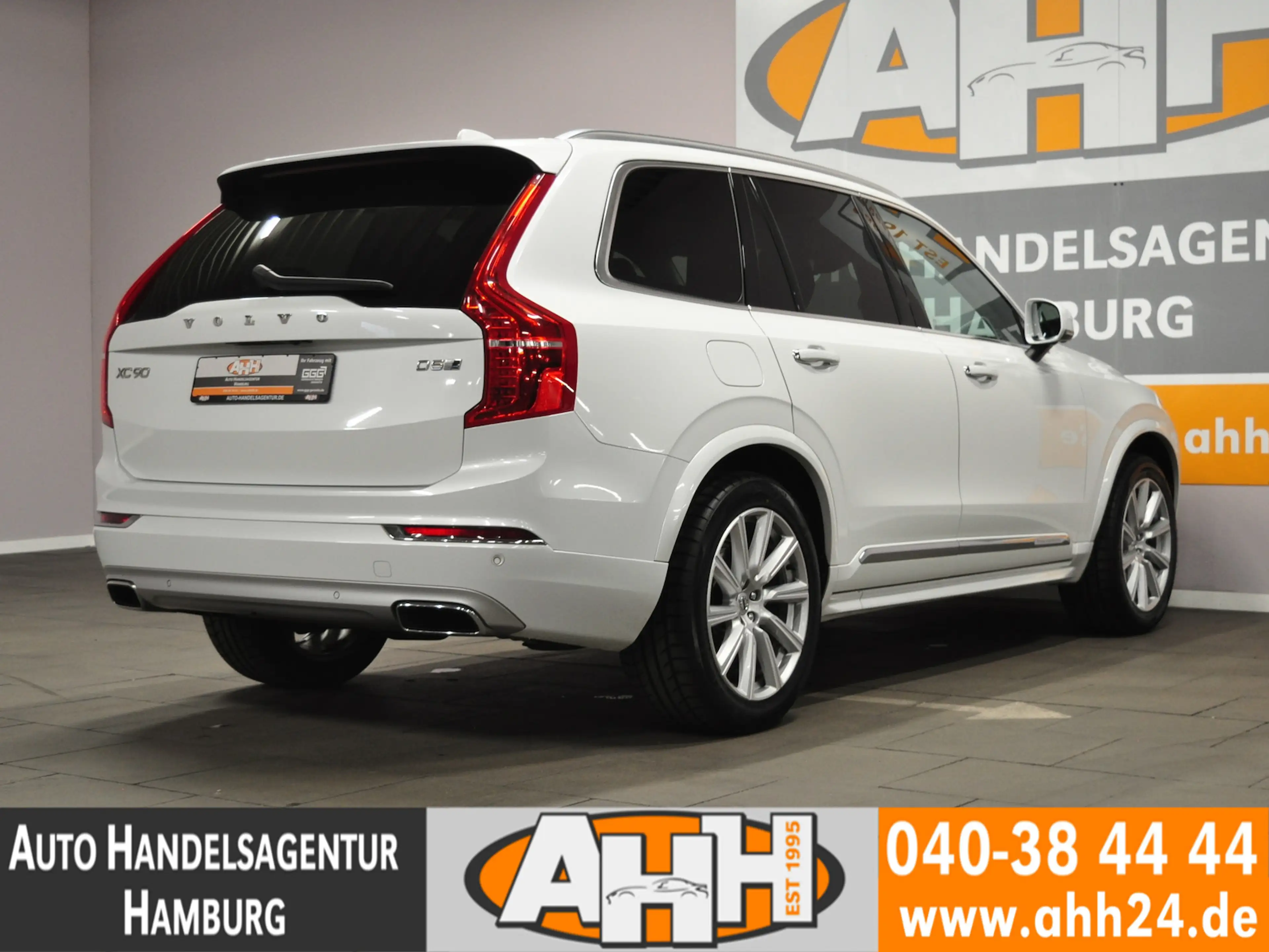 Volvo XC90 D5 AWD INSCRIPTION LED|PANO|360|STDH|AHK|1H — photo 4