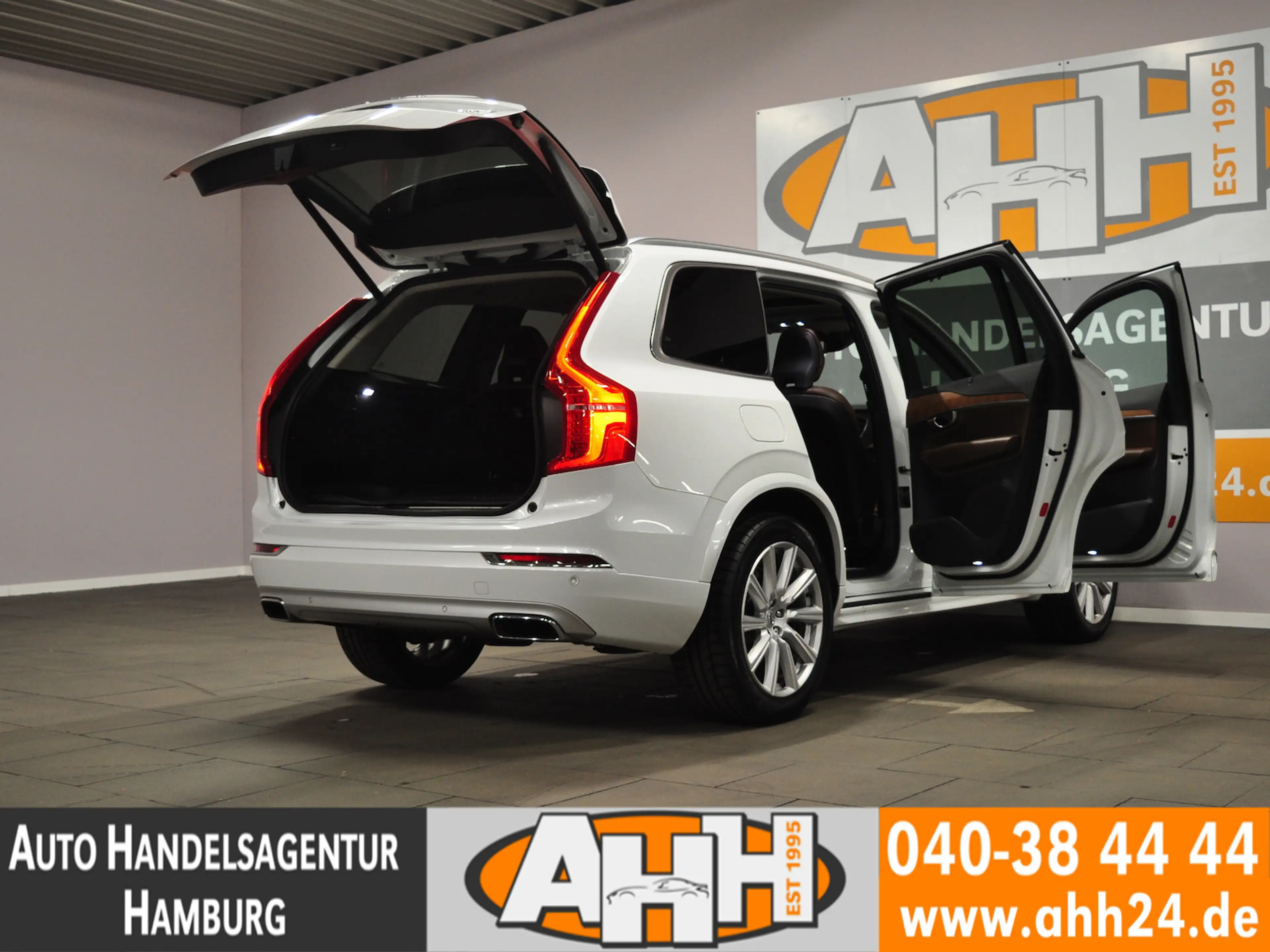 Volvo XC90 D5 AWD INSCRIPTION LED|PANO|360|STDH|AHK|1H — photo 5