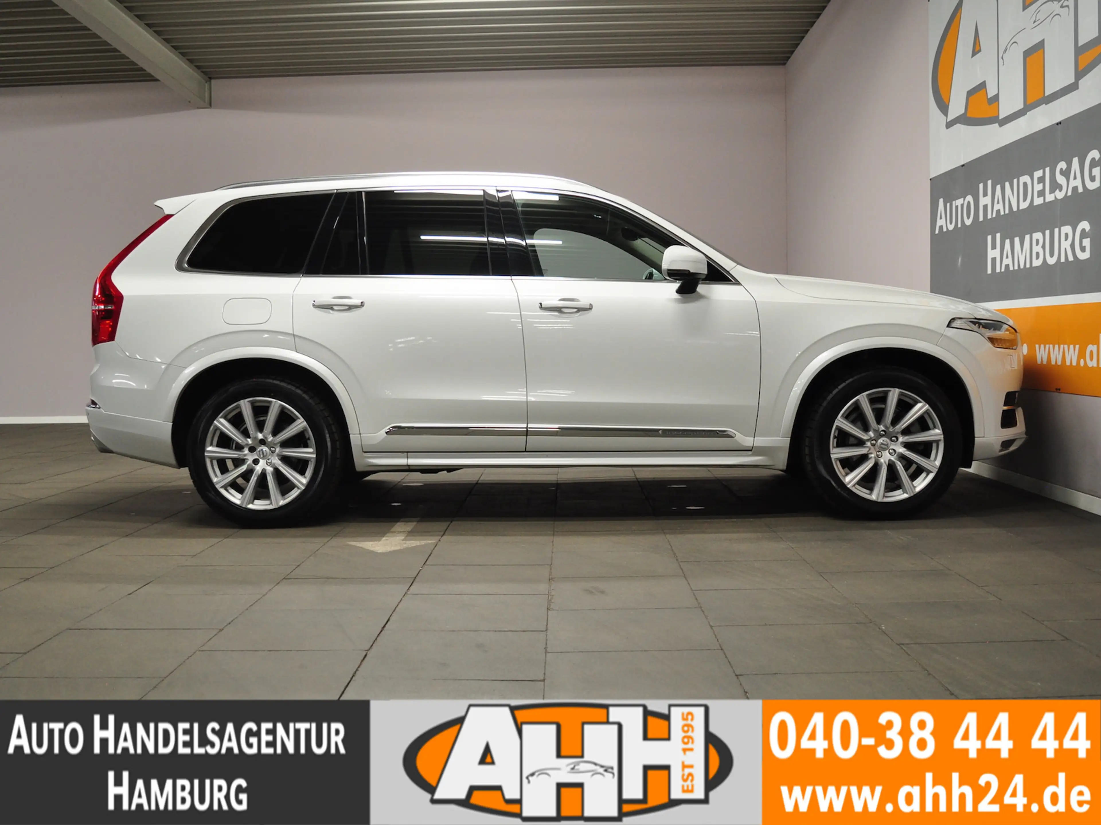 Volvo XC90 D5 AWD INSCRIPTION LED|PANO|360|STDH|AHK|1H — photo 7