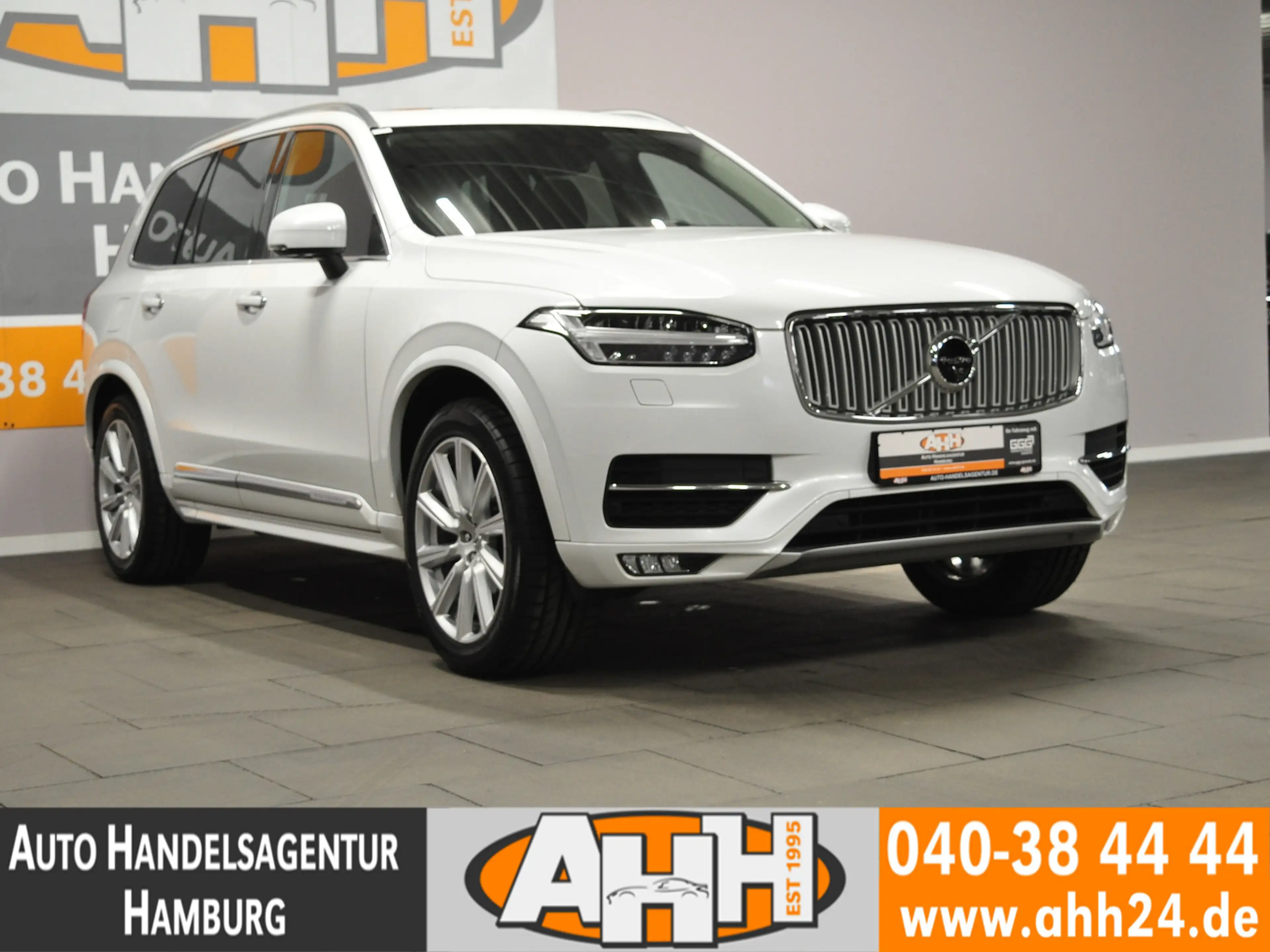 Volvo XC90 D5 AWD INSCRIPTION LED|PANO|360|STDH|AHK|1H — photo 2