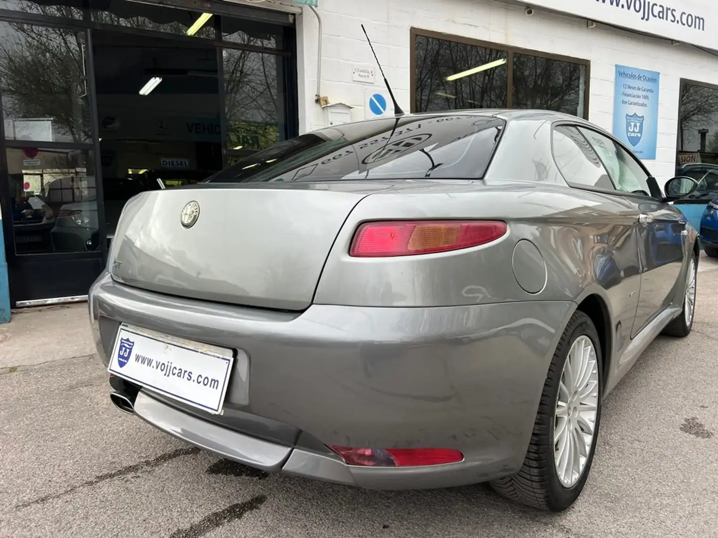 Alfa Romeo GT 2.0 JTS Distinctive Gris - 2