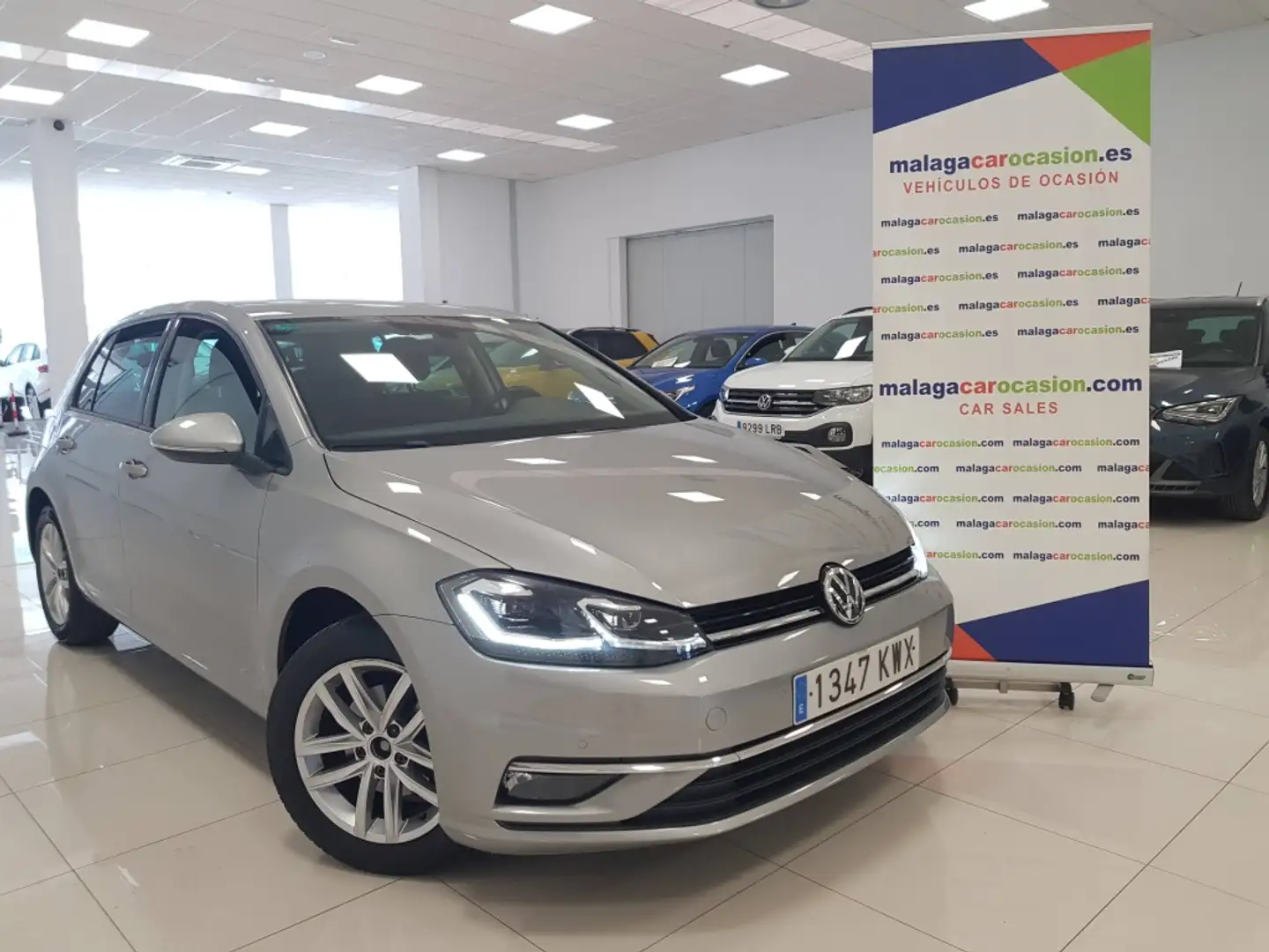 Volkswagen Golf 1.0 TSI Advance DSG7 85kW Gris - 1