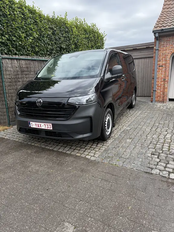 Volkswagen T7 Transporter 2025 из Европы — купить под ключ