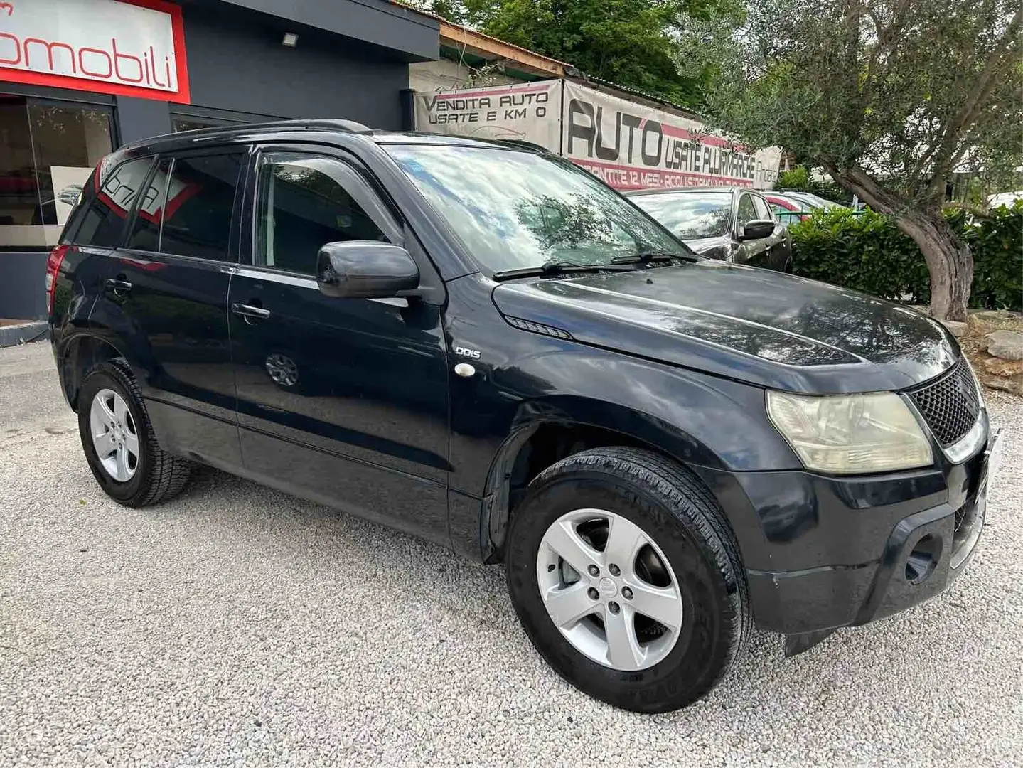 Suzuki Grand Vitara 1.9 DDiS 5P 4X4 OUTLET Noir - 1