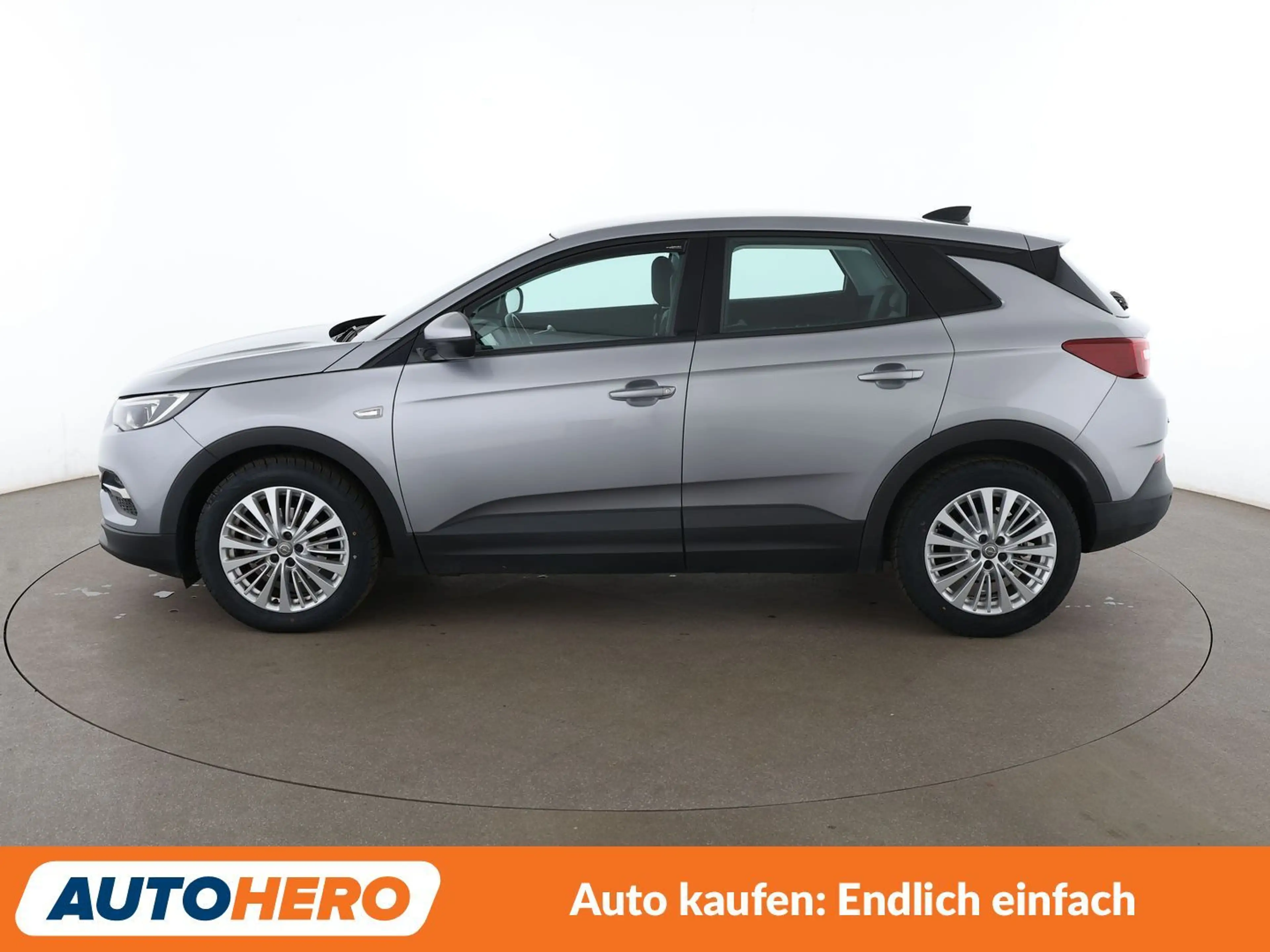 Opel Grandland X 1.2 Turbo Edition Aut.*NAVI*PDC*SHZ*PANO*AHK* — photo 3