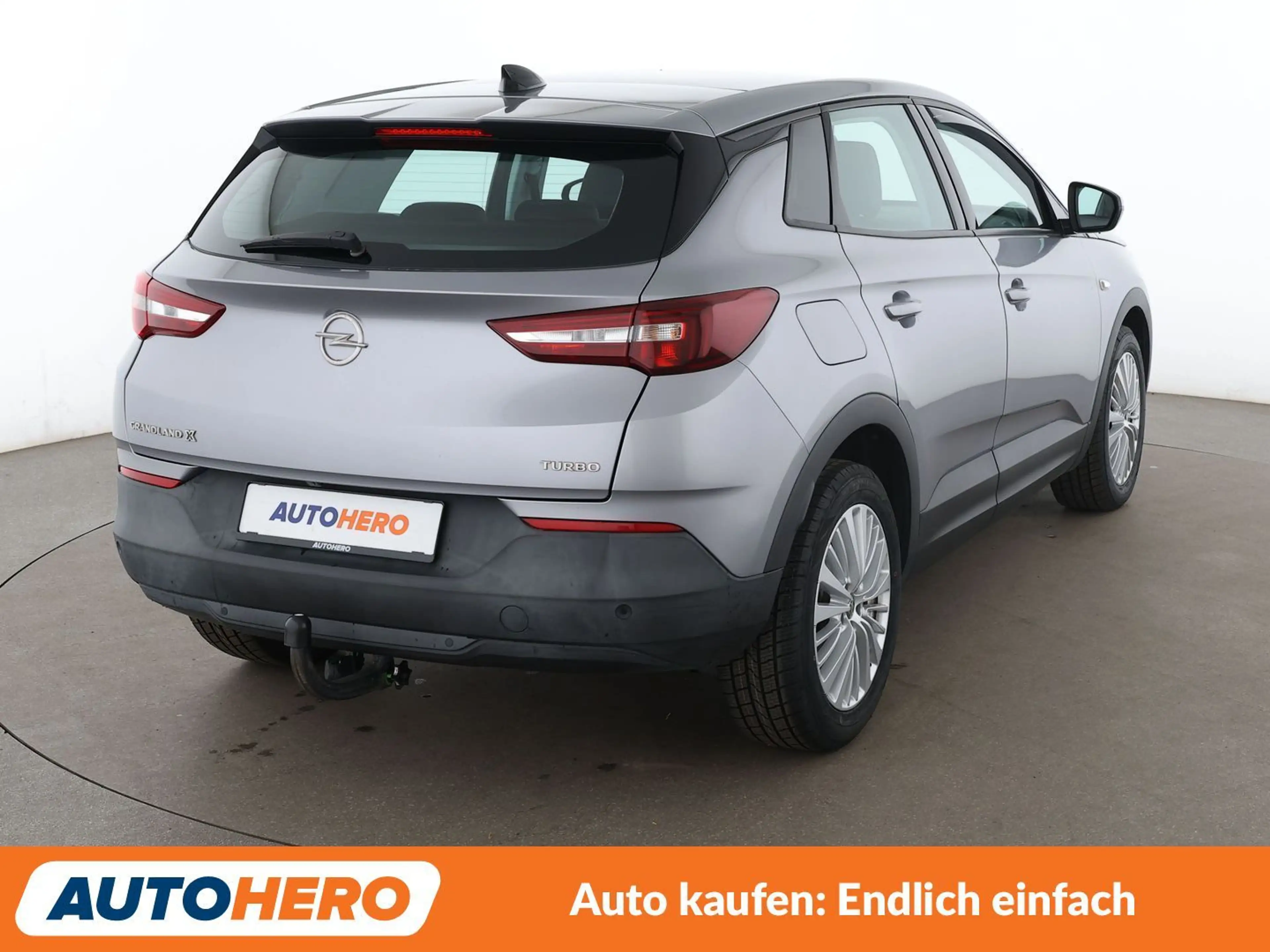 Opel Grandland X 1.2 Turbo Edition Aut.*NAVI*PDC*SHZ*PANO*AHK* — photo 6