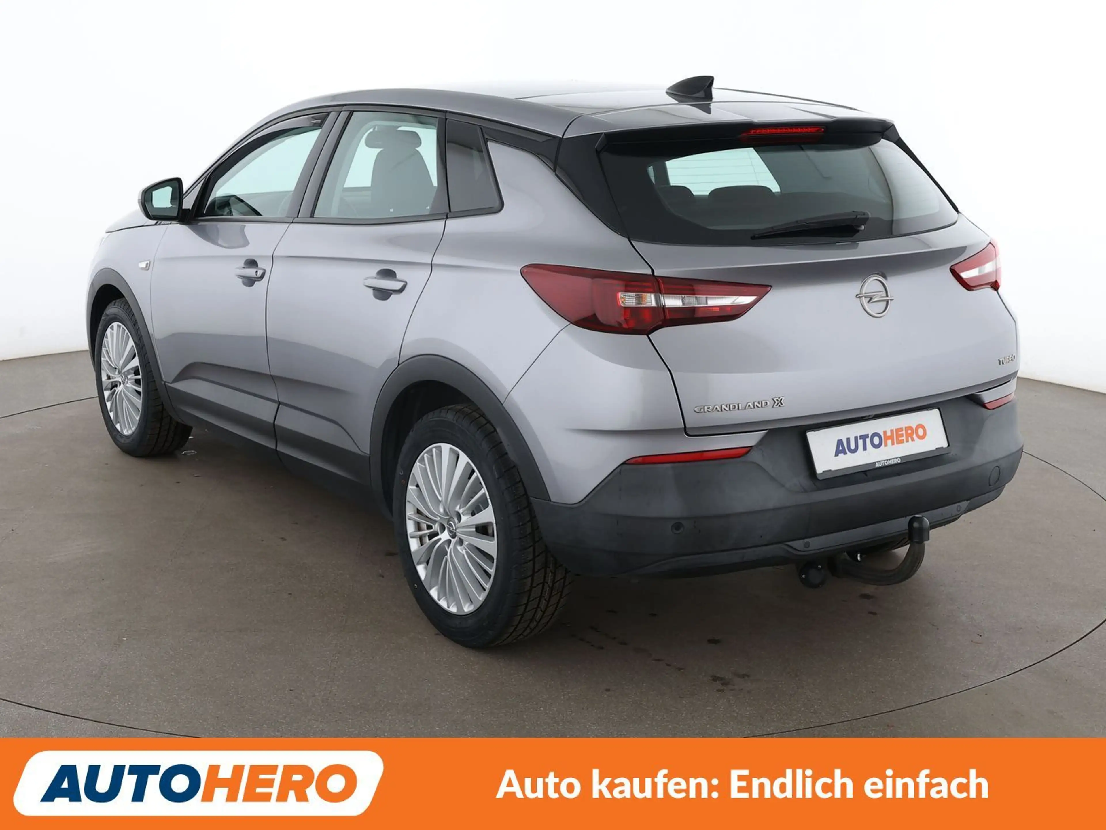 Opel Grandland X 1.2 Turbo Edition Aut.*NAVI*PDC*SHZ*PANO*AHK* — photo 4
