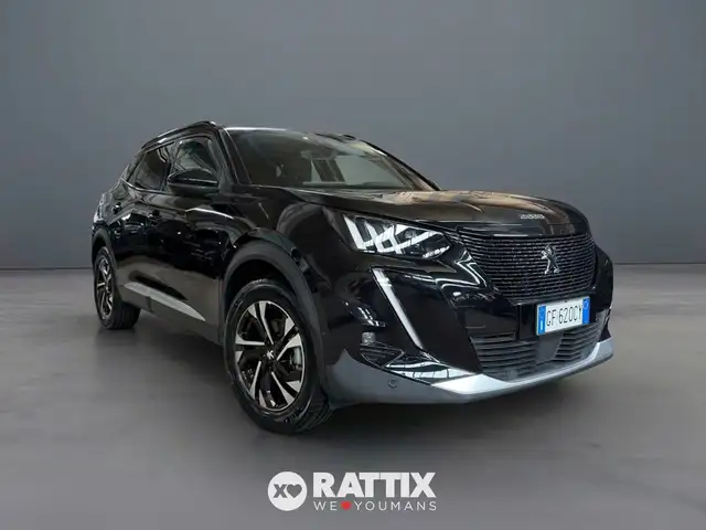 Peugeot e-2008 motore elettrico 100kW GT