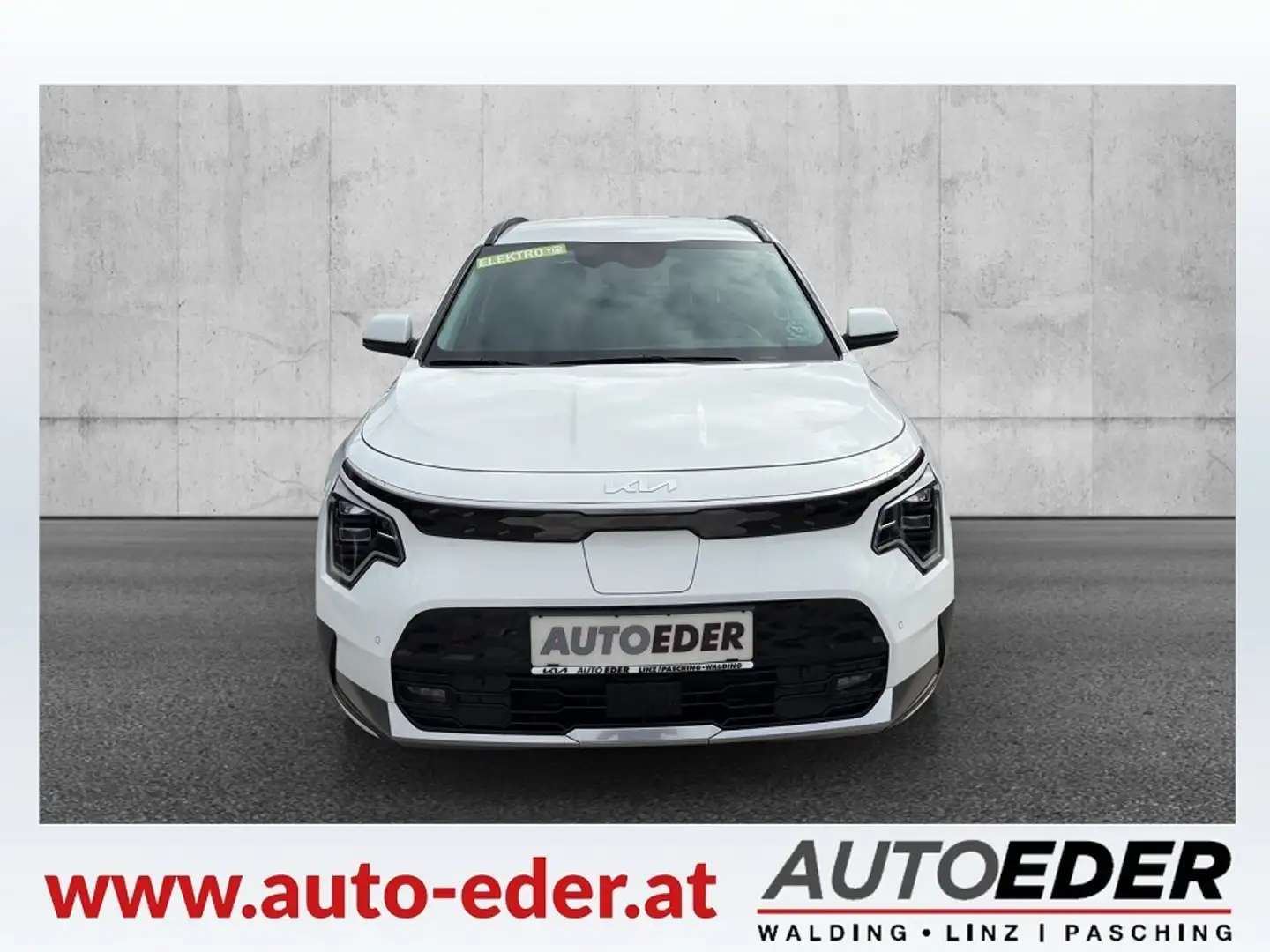 Kia e-Niro E-NIRO Business/64,8KWH/AT/204 Fehér - 2