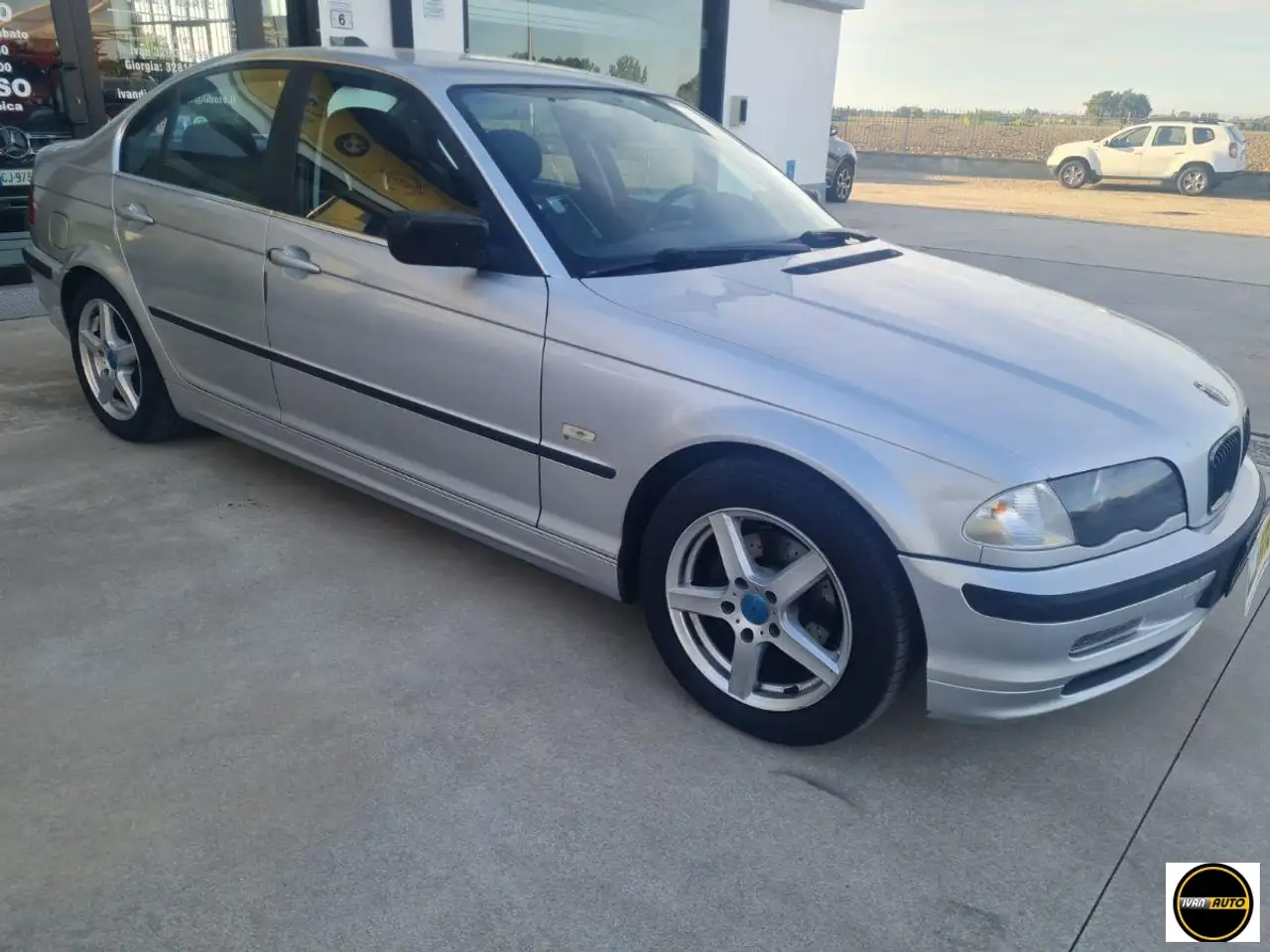 BMW 323 Serie 3 (E46) 323i-Automatico, foto 3