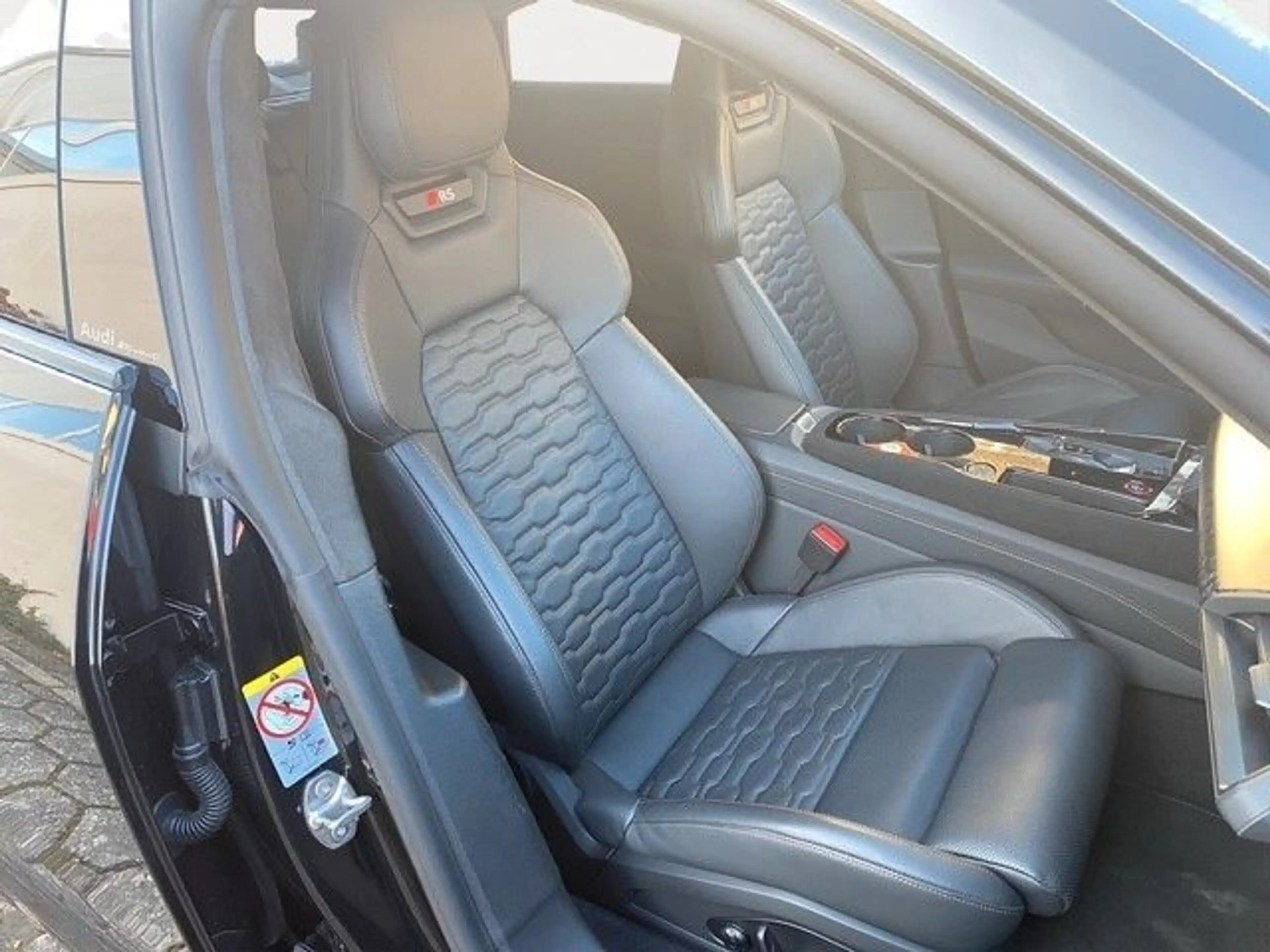 Audi e-tron GT RS performance quattro  B&O MATRIX KAM — photo 3