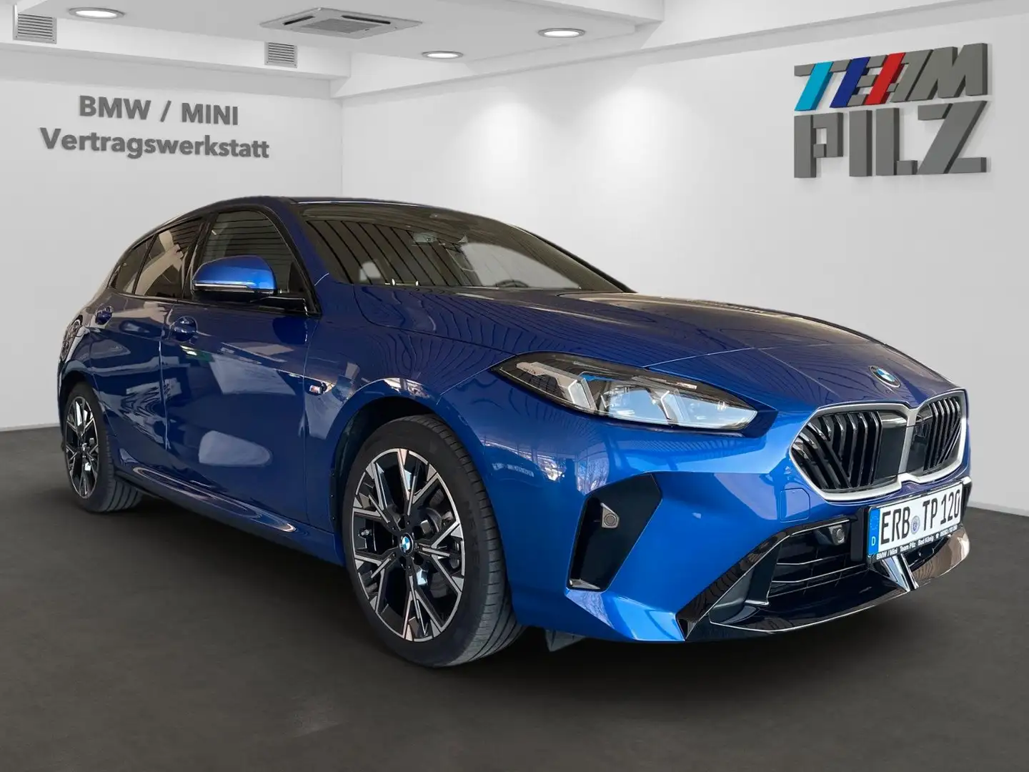 BMW 120 i M-Sport ACC AHK RFK harman/kardon Blau - 2