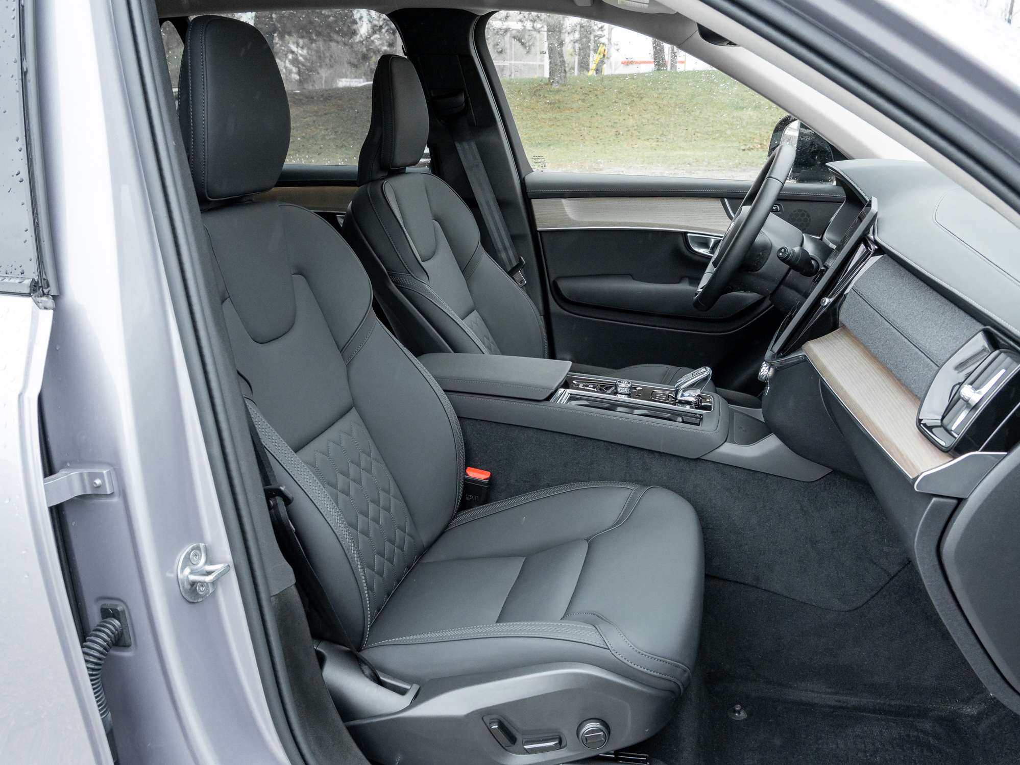 2026 Volvo XC90 B6 AWD PLUS |ALMOST NEW |VOLVO CPO RATE fr 2.99%* thumb 23