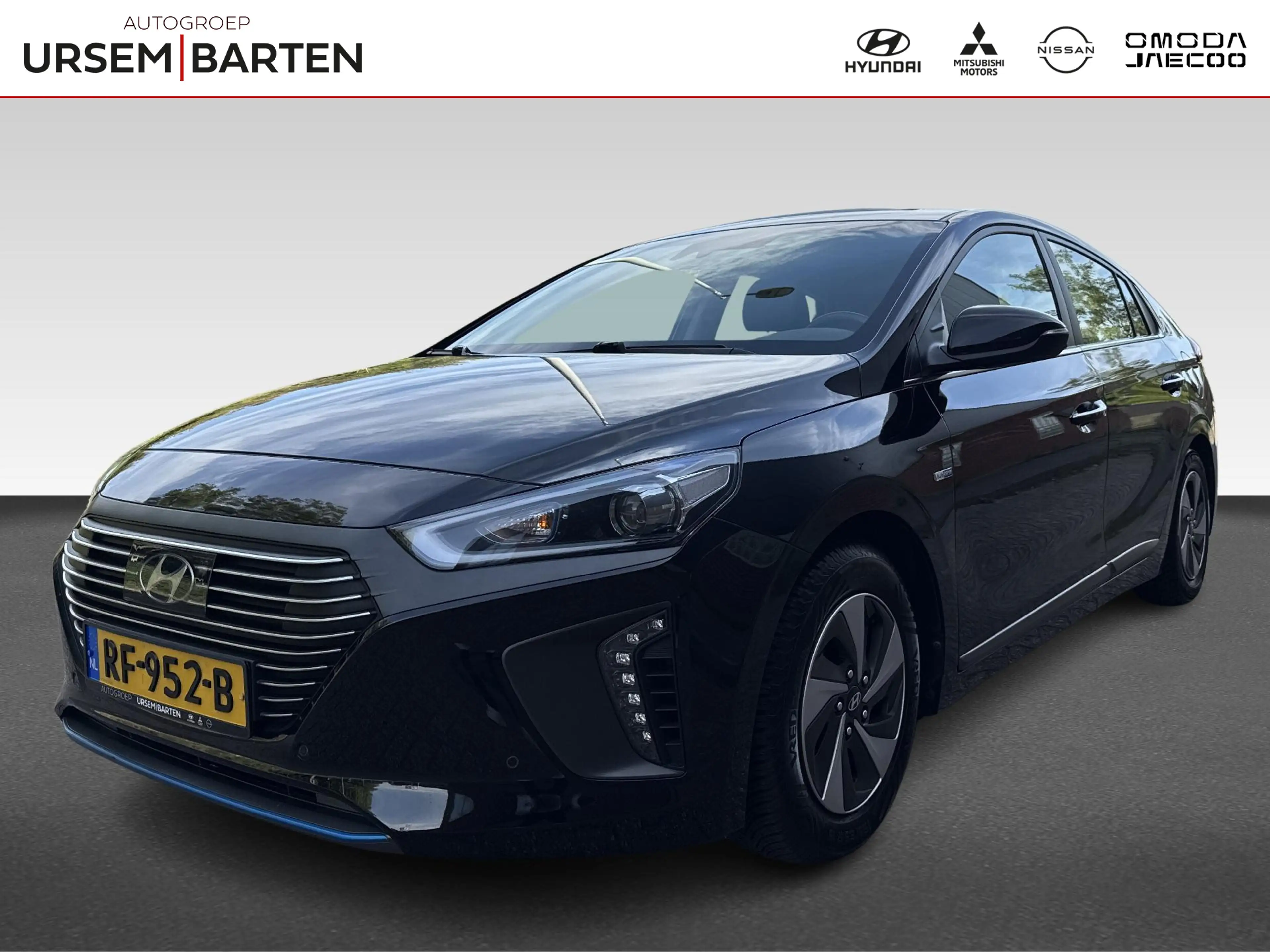 Hyundai IONIQ 1.6 GDi Premium | Schuif-kanteldak | Trekhaak | St