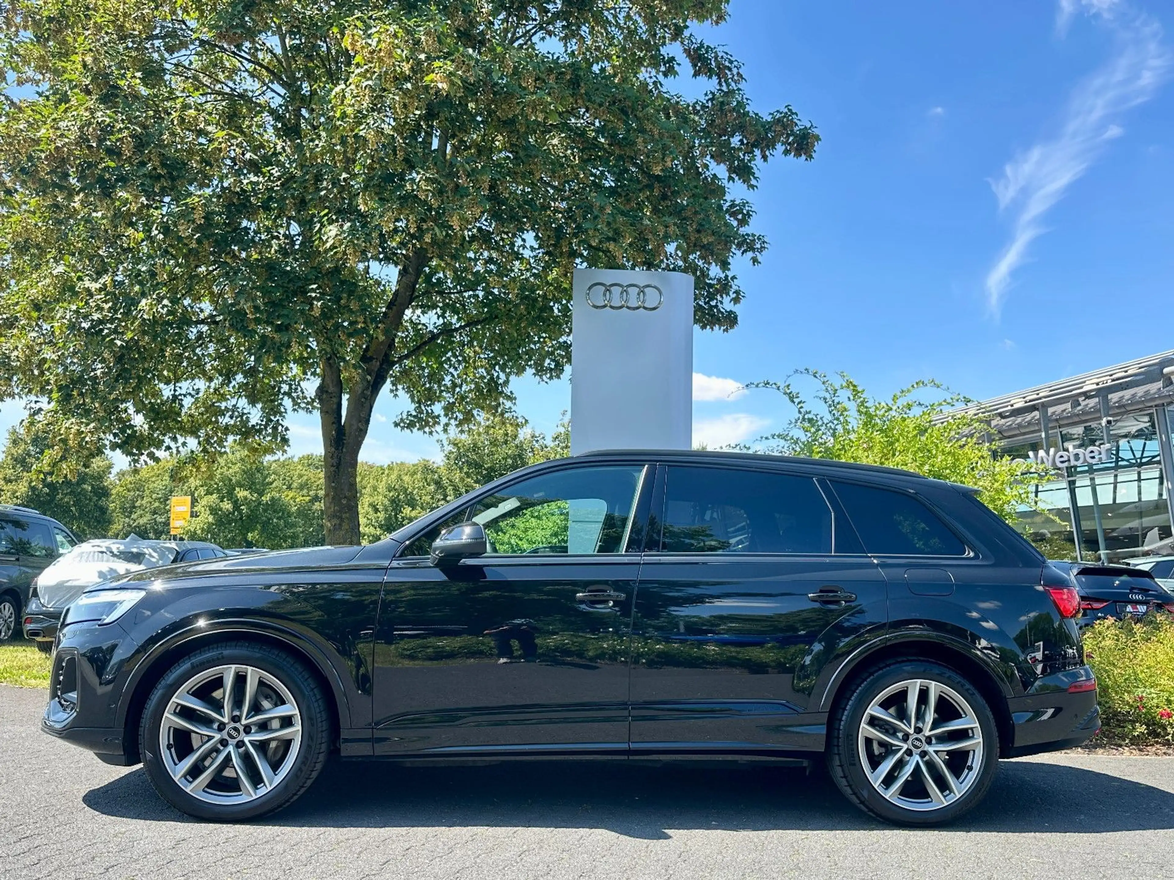 Audi Q7 55TFSIe qu S LINE BLACK HuD 360° AHK LUFTFED — photo 4