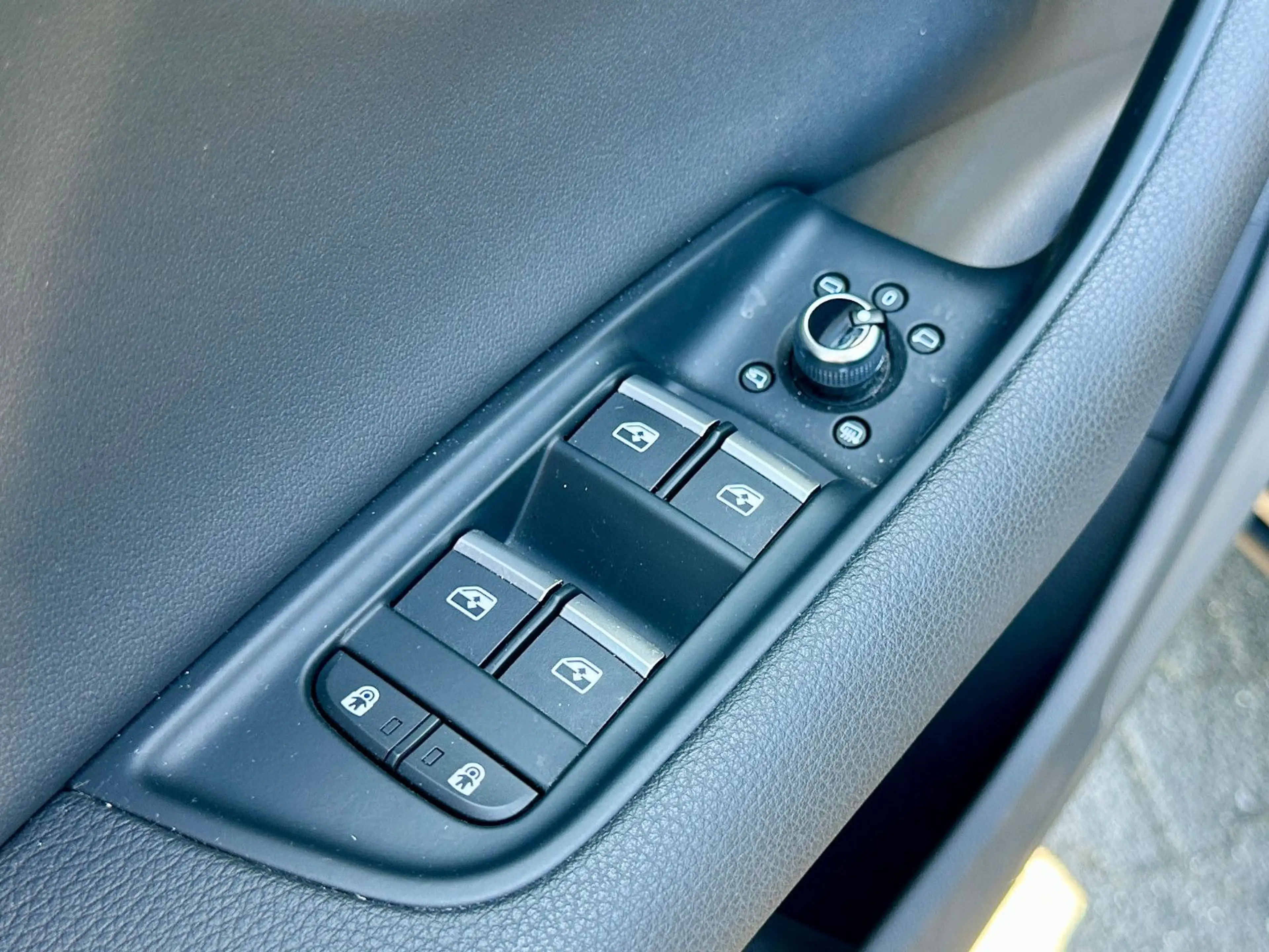 Audi Q7 55TFSIe qu S LINE BLACK HuD 360° AHK LUFTFED — photo 7