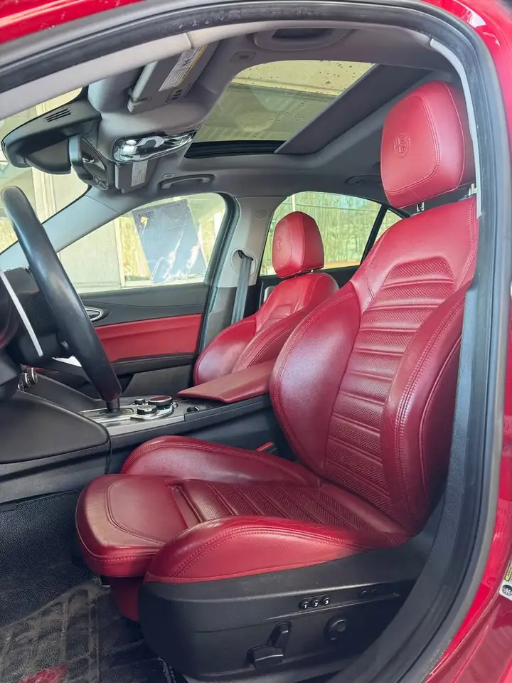 Alfa Romeo Giulia снимка Alfa Romeo Giulia